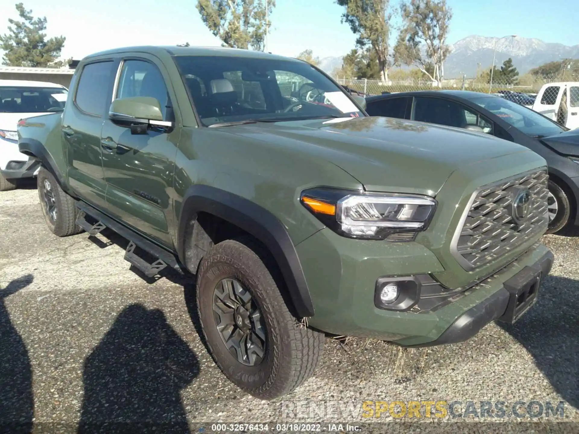 1 Photograph of a damaged car 3TMCZ5AN4NM467386 TOYOTA TACOMA 4WD 2022