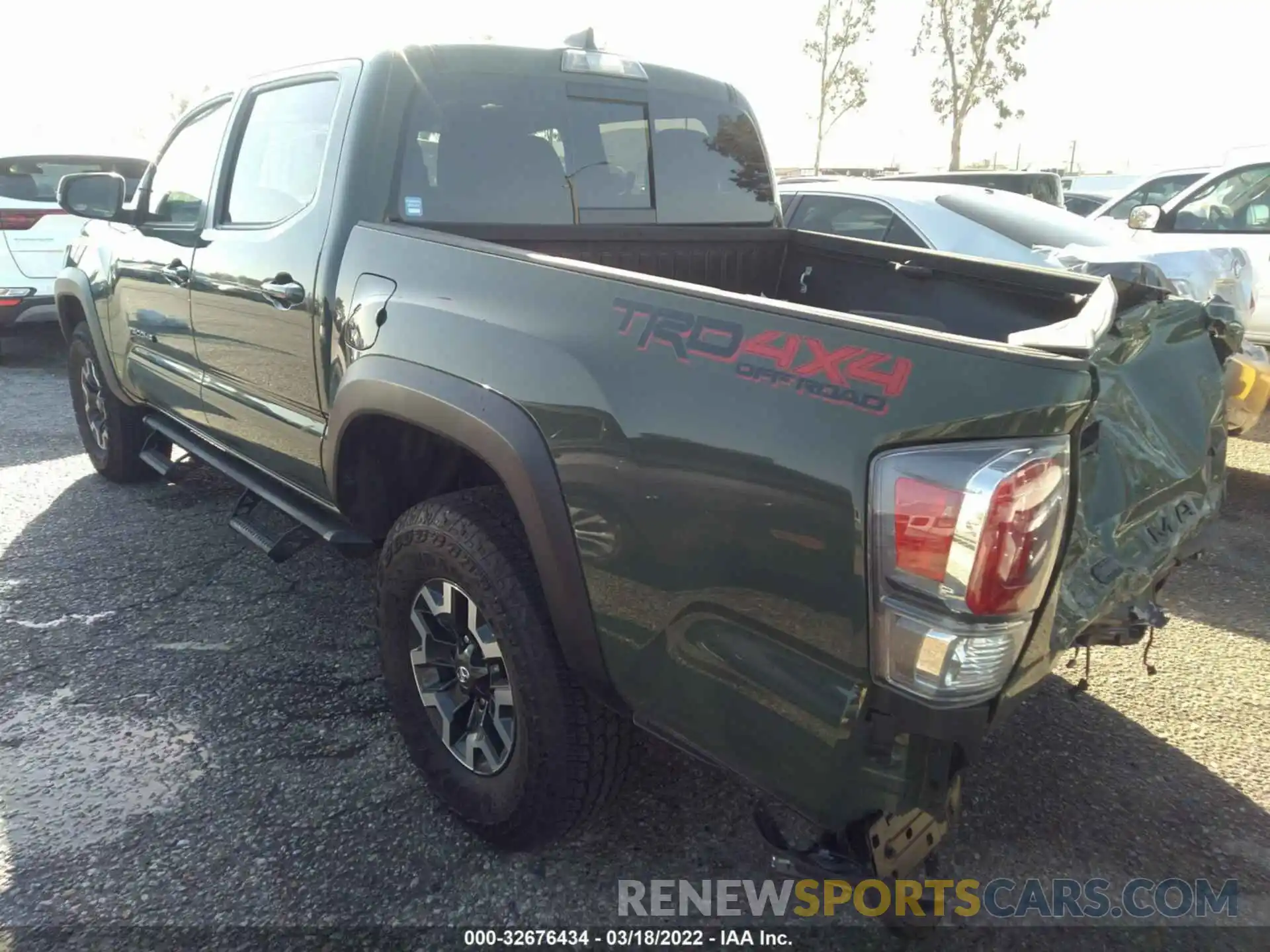 3 Photograph of a damaged car 3TMCZ5AN4NM467386 TOYOTA TACOMA 4WD 2022