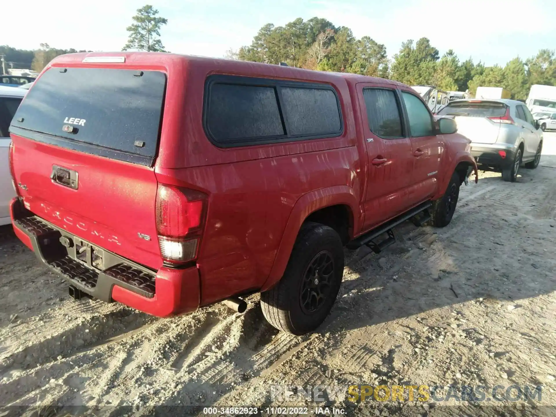 4 Photograph of a damaged car 3TMCZ5AN5NM465839 TOYOTA TACOMA 4WD 2022