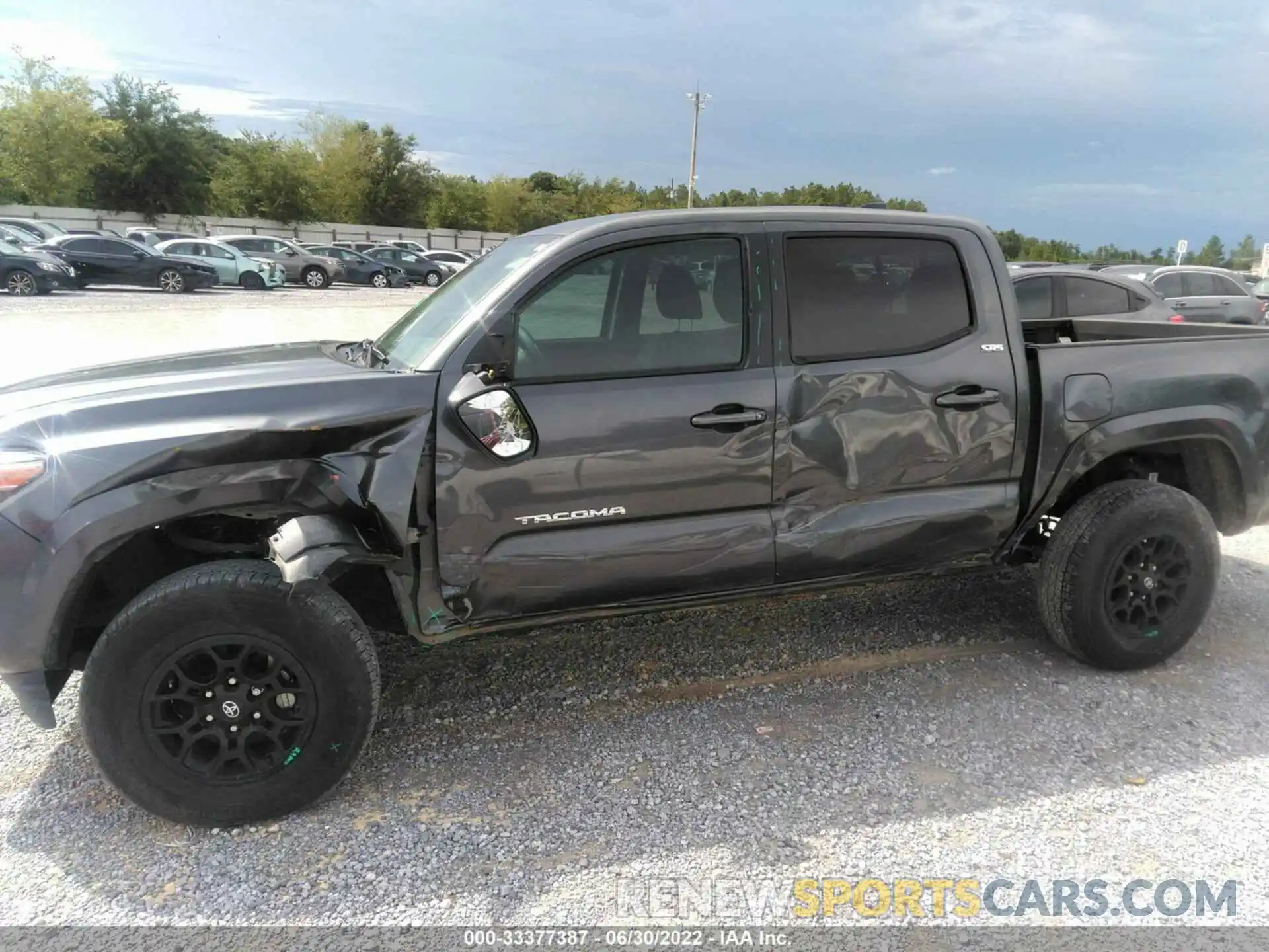 6 Photograph of a damaged car 3TMCZ5AN9NM453791 TOYOTA TACOMA 4WD 2022