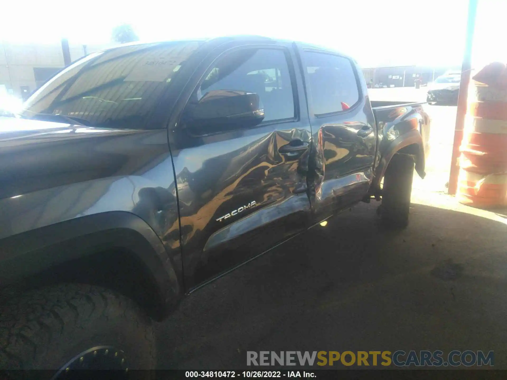 6 Photograph of a damaged car 3TMCZ5ANXNM519782 TOYOTA TACOMA 4WD 2022