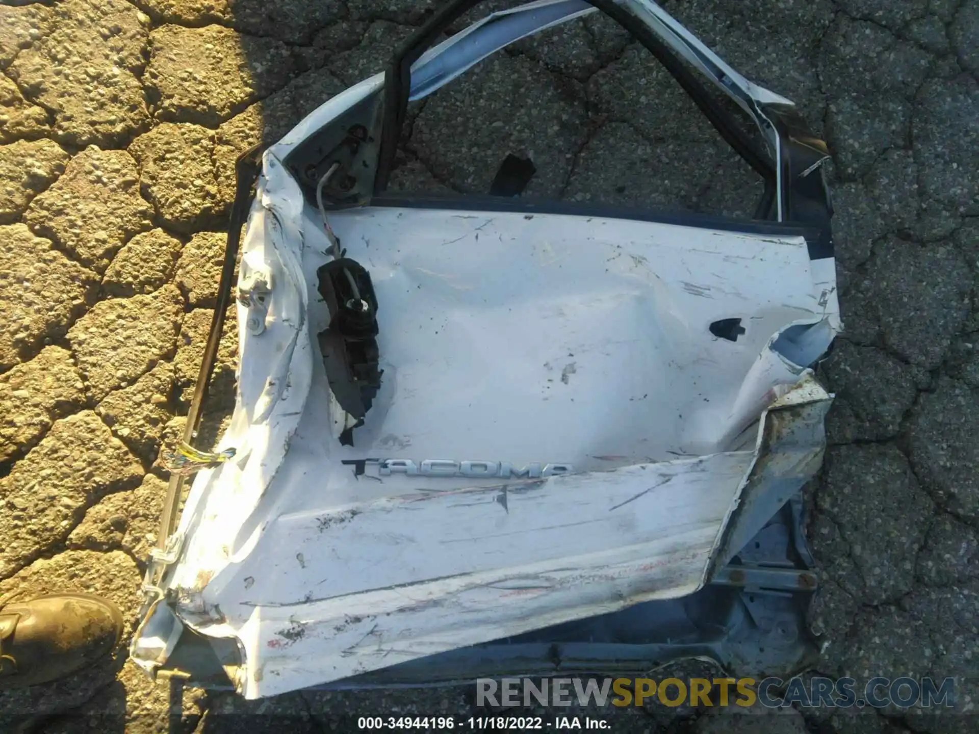 12 Photograph of a damaged car 3TYCZ5AN2NT088973 TOYOTA TACOMA 4WD 2022