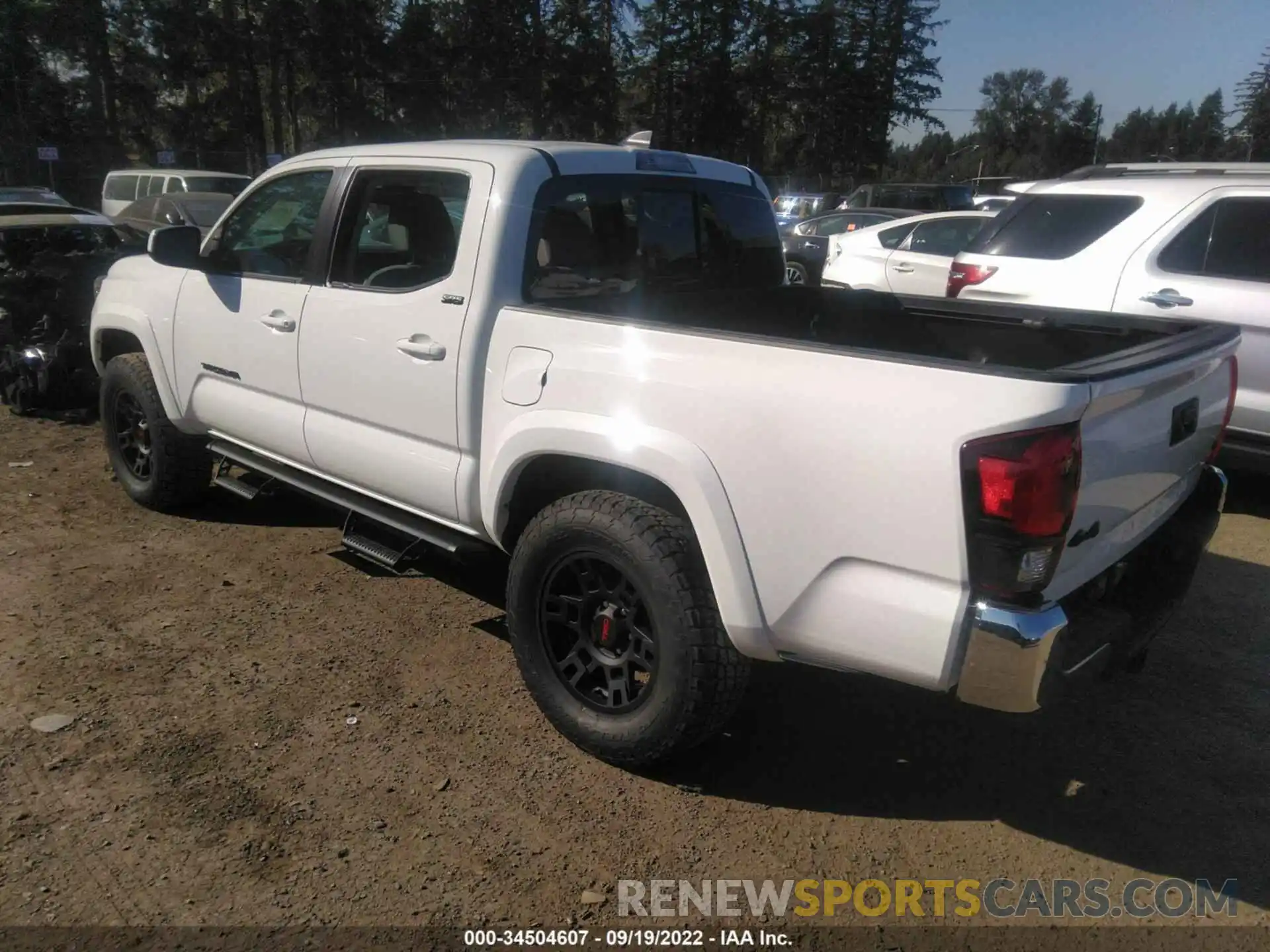 3 Photograph of a damaged car 3TYCZ5AN4NT083791 TOYOTA TACOMA 4WD 2022