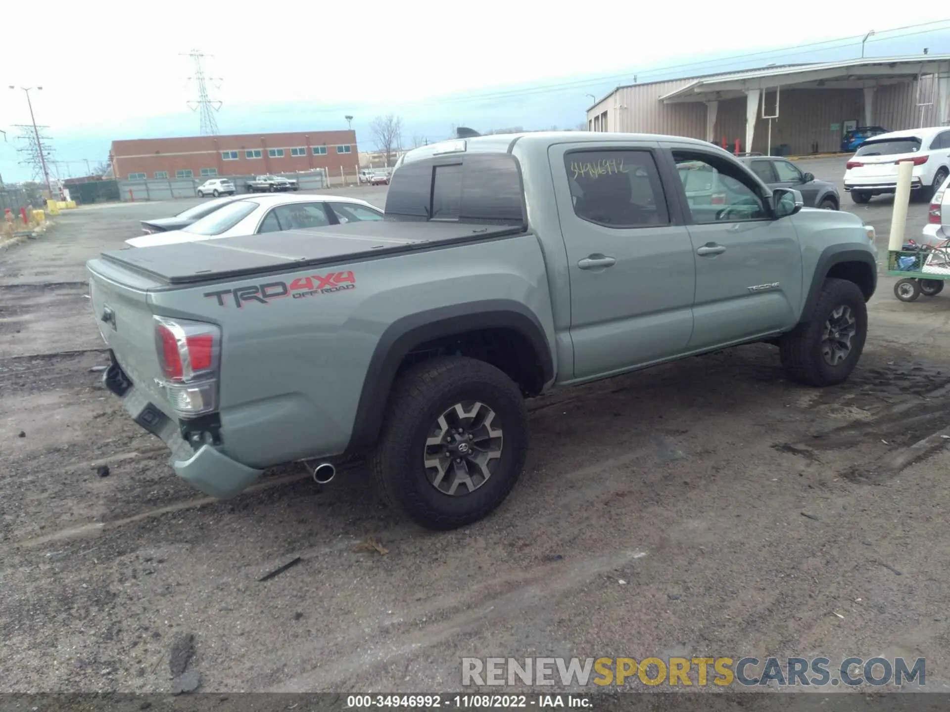 4 Photograph of a damaged car 3TYCZ5AN4NT099974 TOYOTA TACOMA 4WD 2022