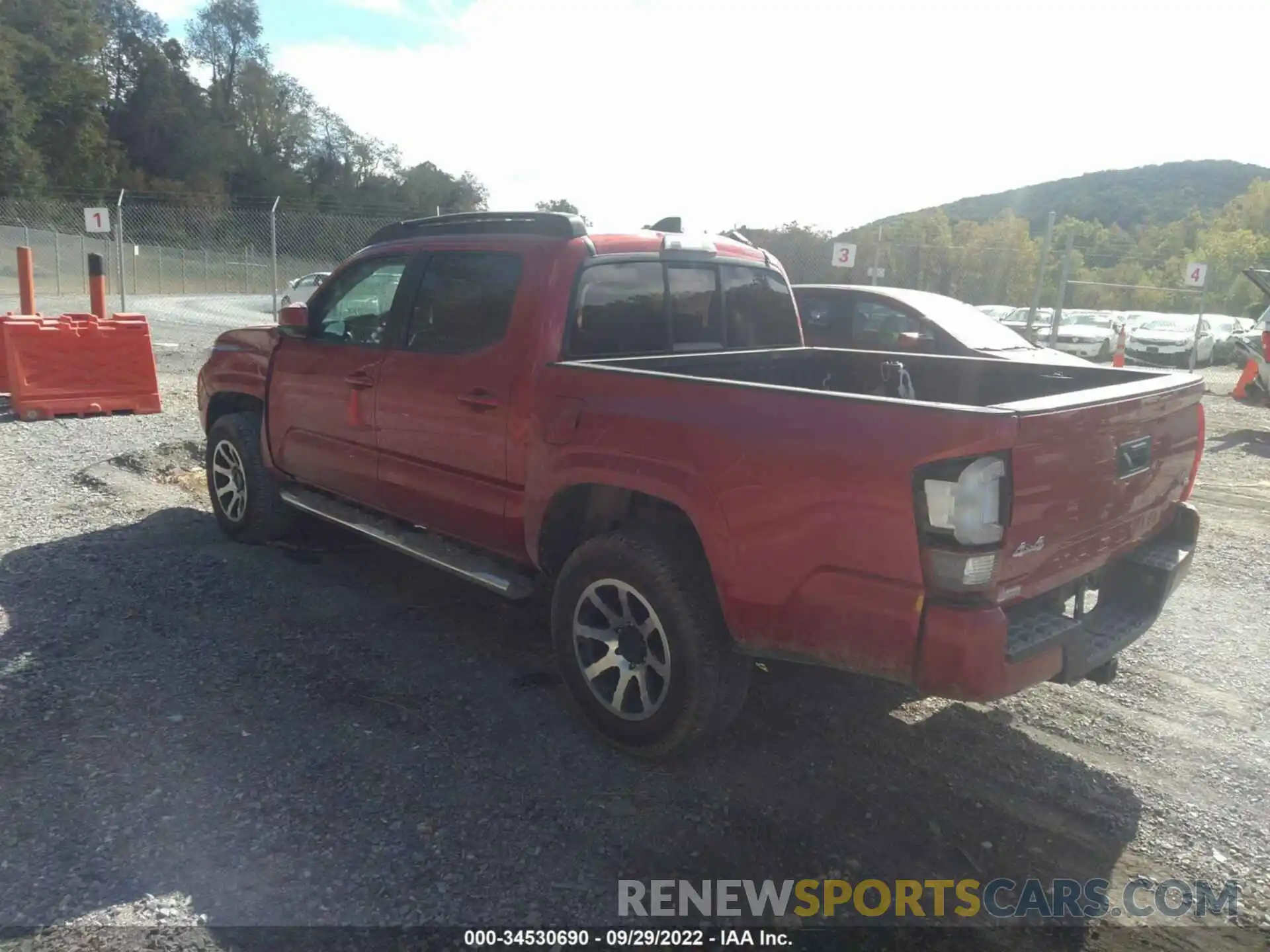 3 Photograph of a damaged car 3TYCZ5AN5NT058916 TOYOTA TACOMA 4WD 2022