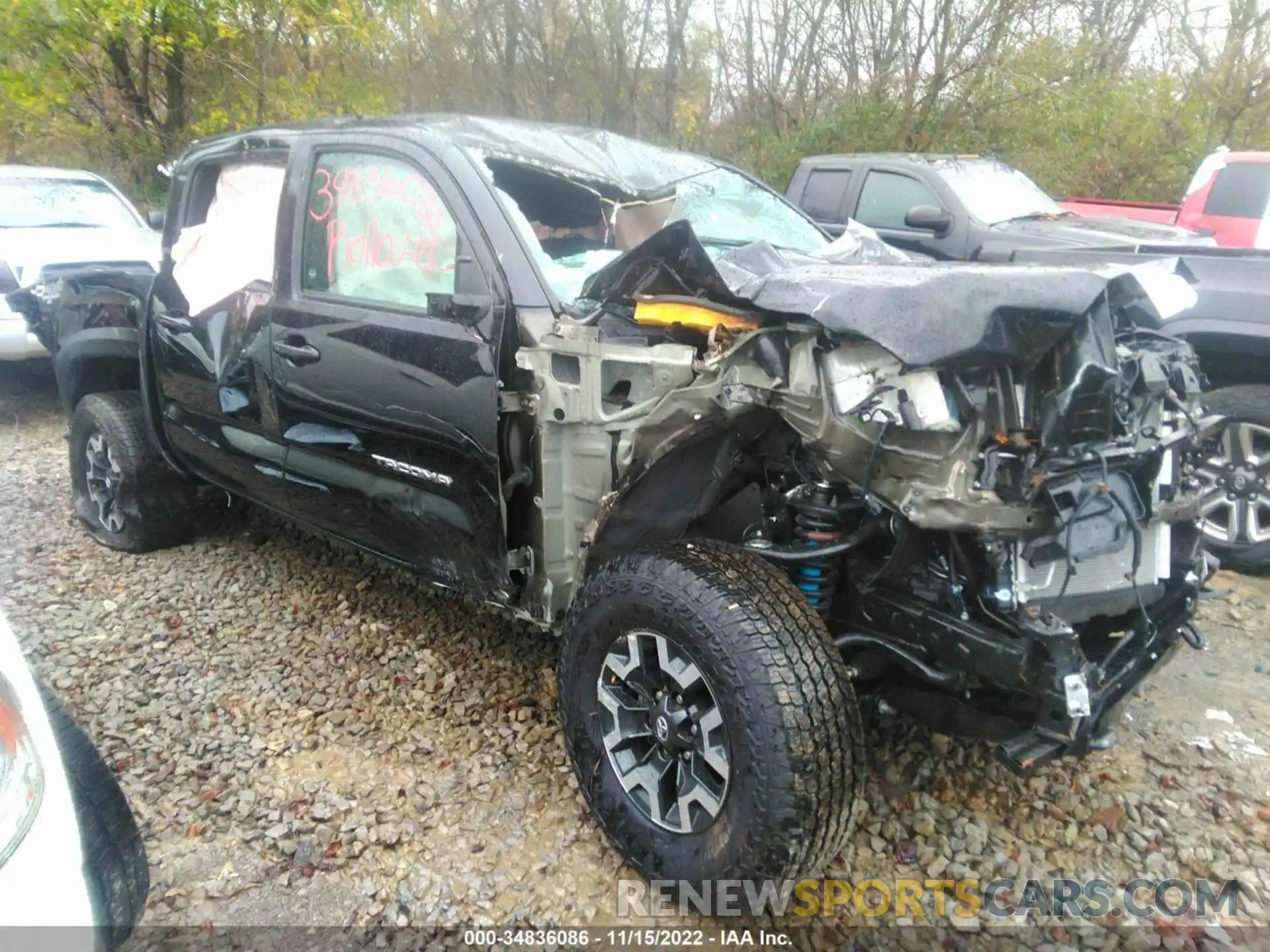 1 Photograph of a damaged car 3TYCZ5AN8NT080263 TOYOTA TACOMA 4WD 2022