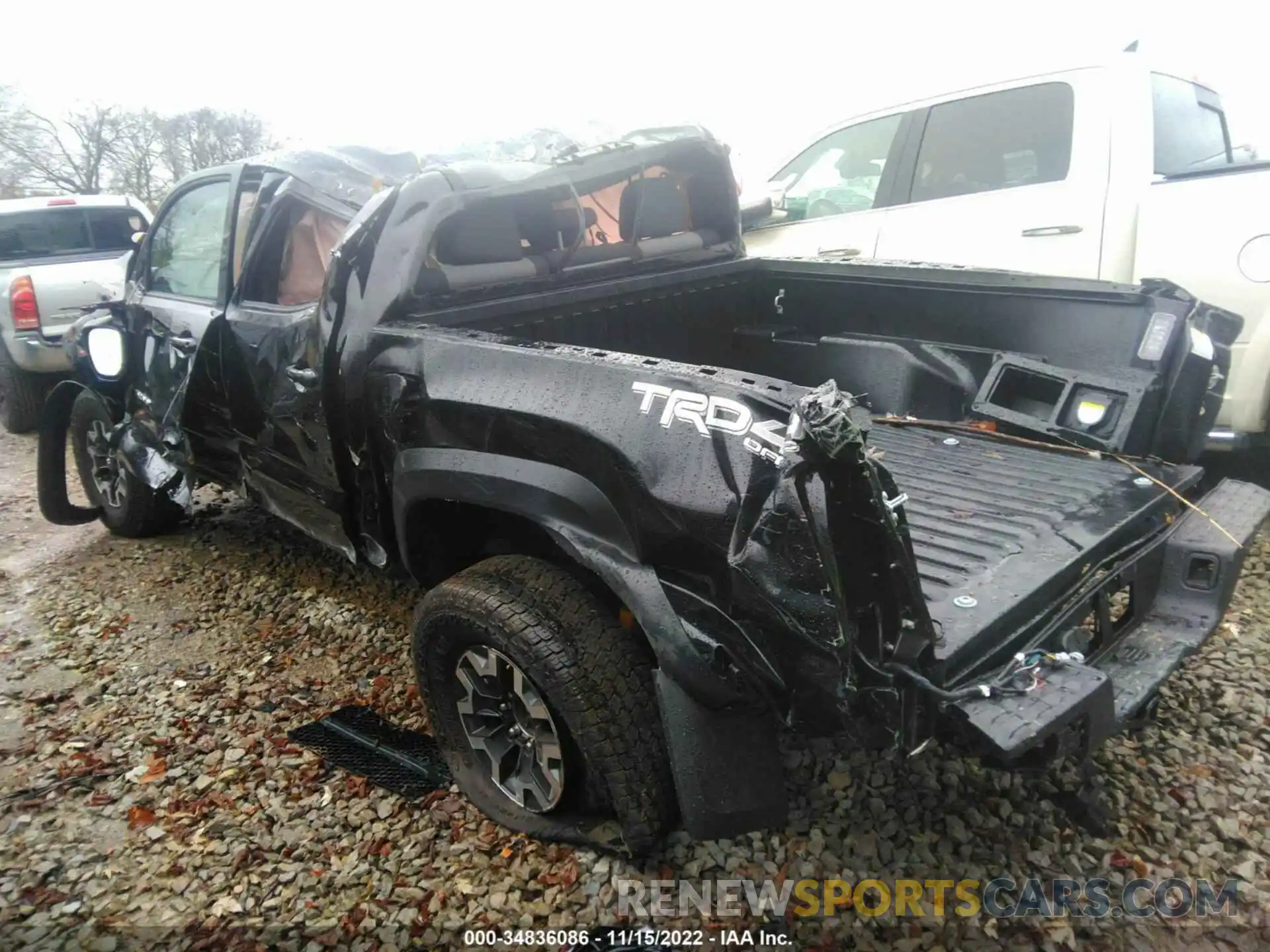 3 Photograph of a damaged car 3TYCZ5AN8NT080263 TOYOTA TACOMA 4WD 2022