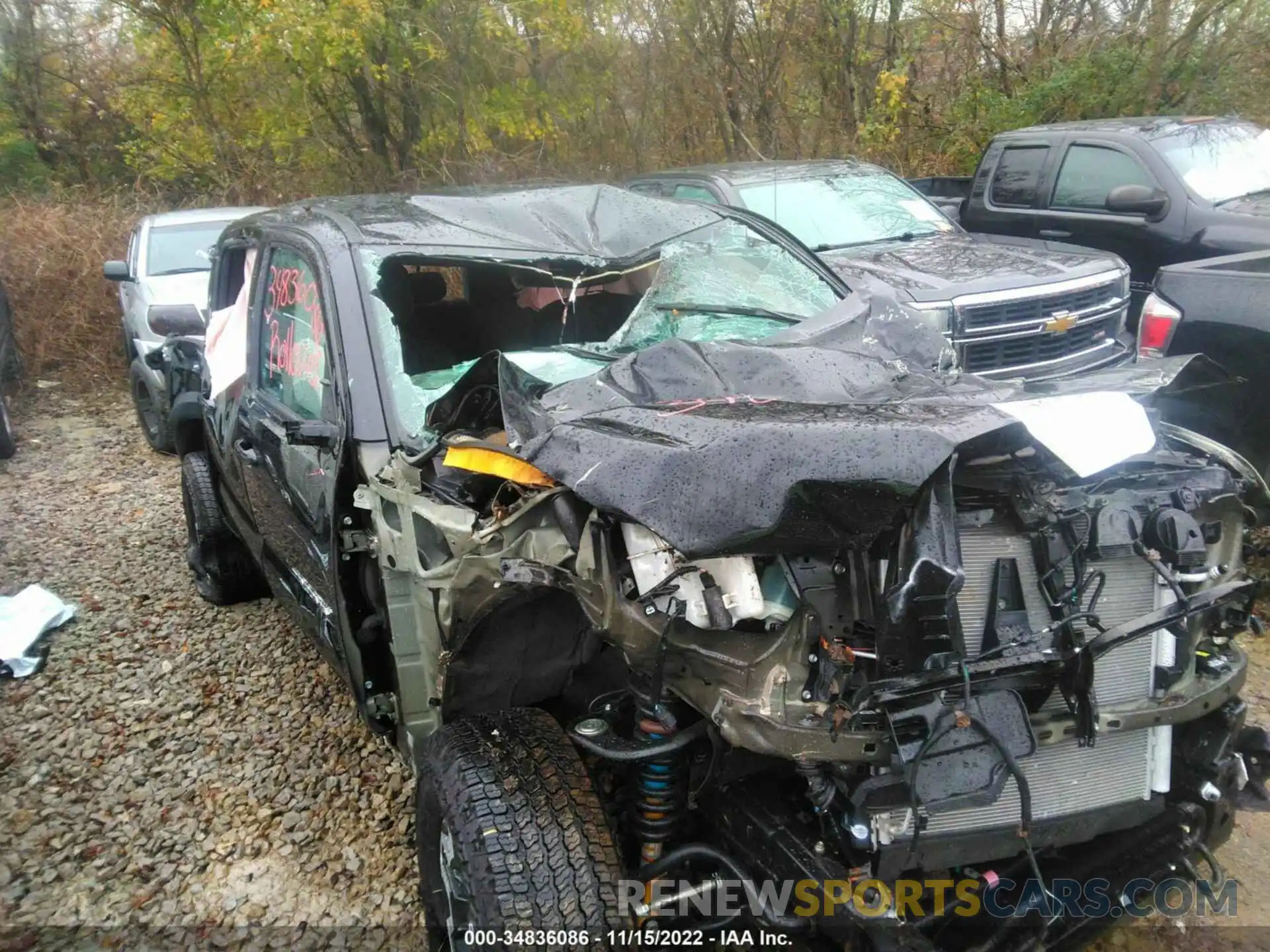 6 Photograph of a damaged car 3TYCZ5AN8NT080263 TOYOTA TACOMA 4WD 2022