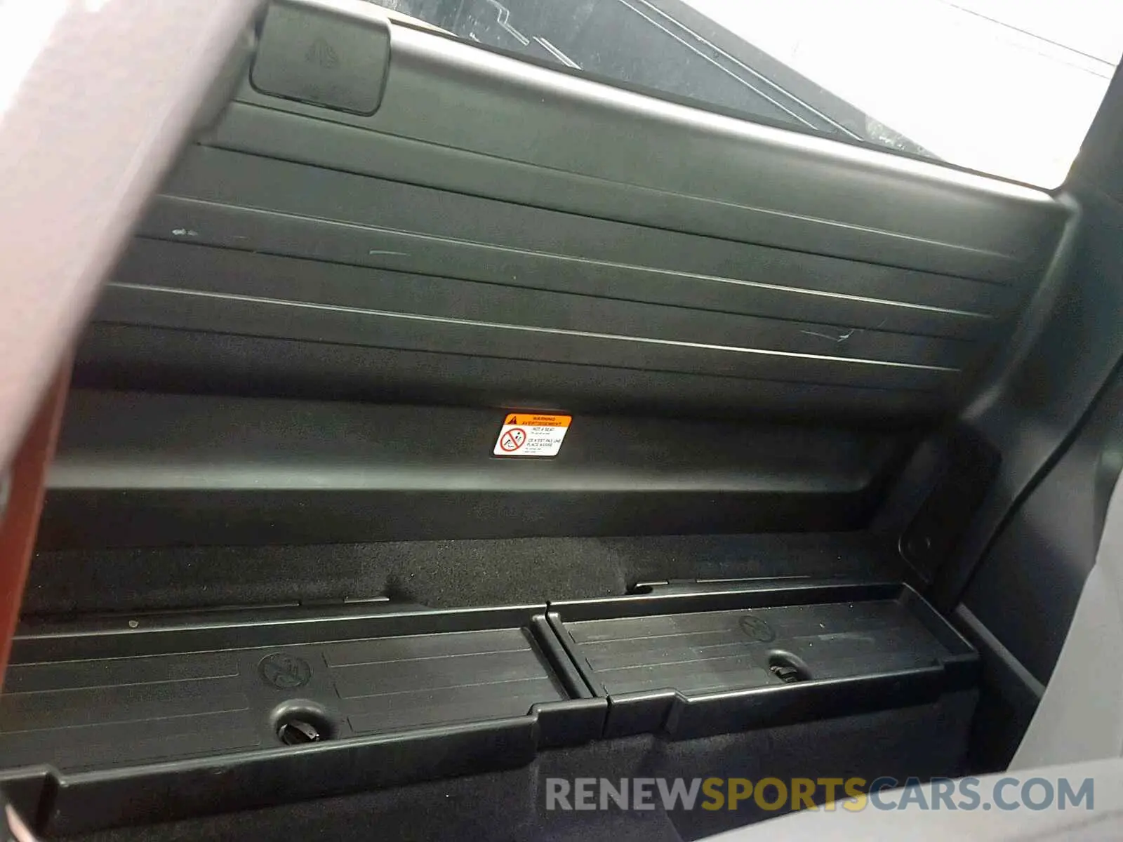 6 Photograph of a damaged car 5TFRX5GN2KX143379 TOYOTA TACOMA ACC 2019