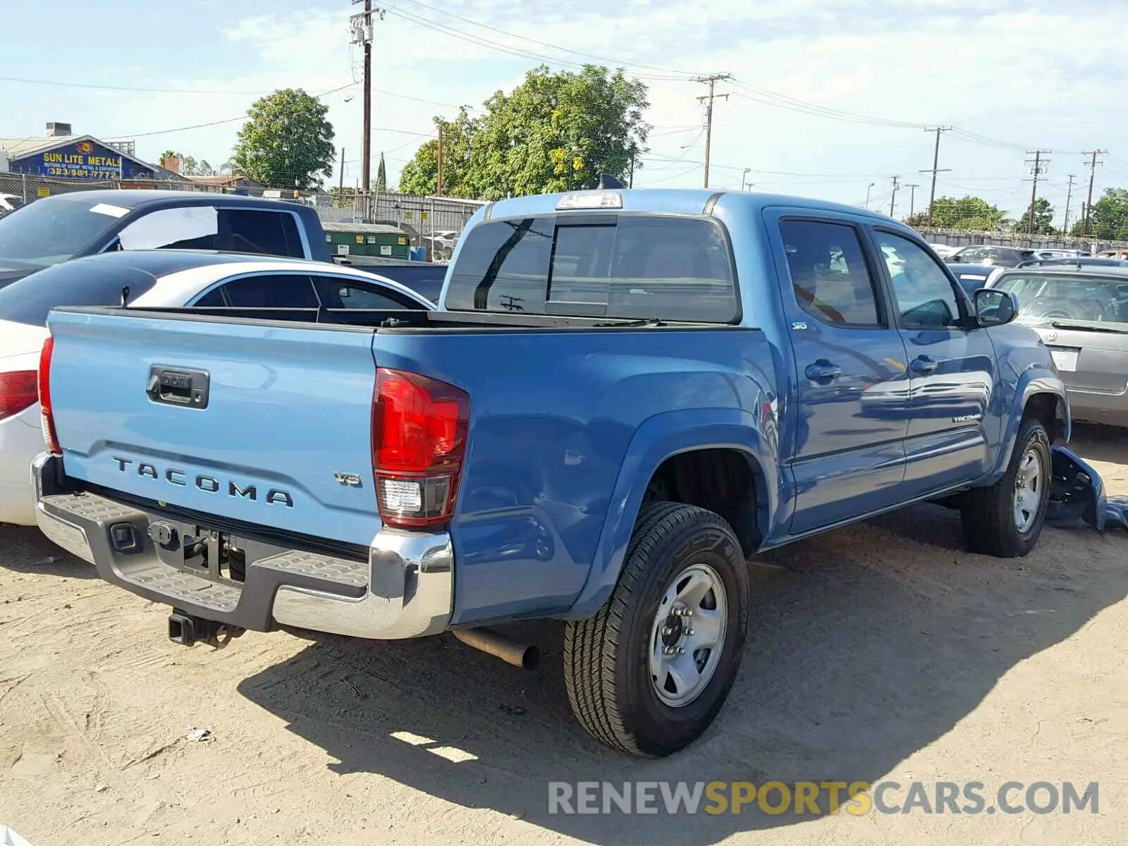 4 Photograph of a damaged car 3TMAZ5CN9KM080171 TOYOTA TACOMA DOU 2019