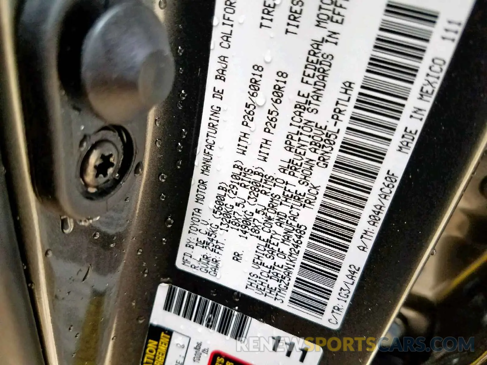 10 Photograph of a damaged car 3TMGZ5AN1KM246485 TOYOTA TACOMA DOU 2019