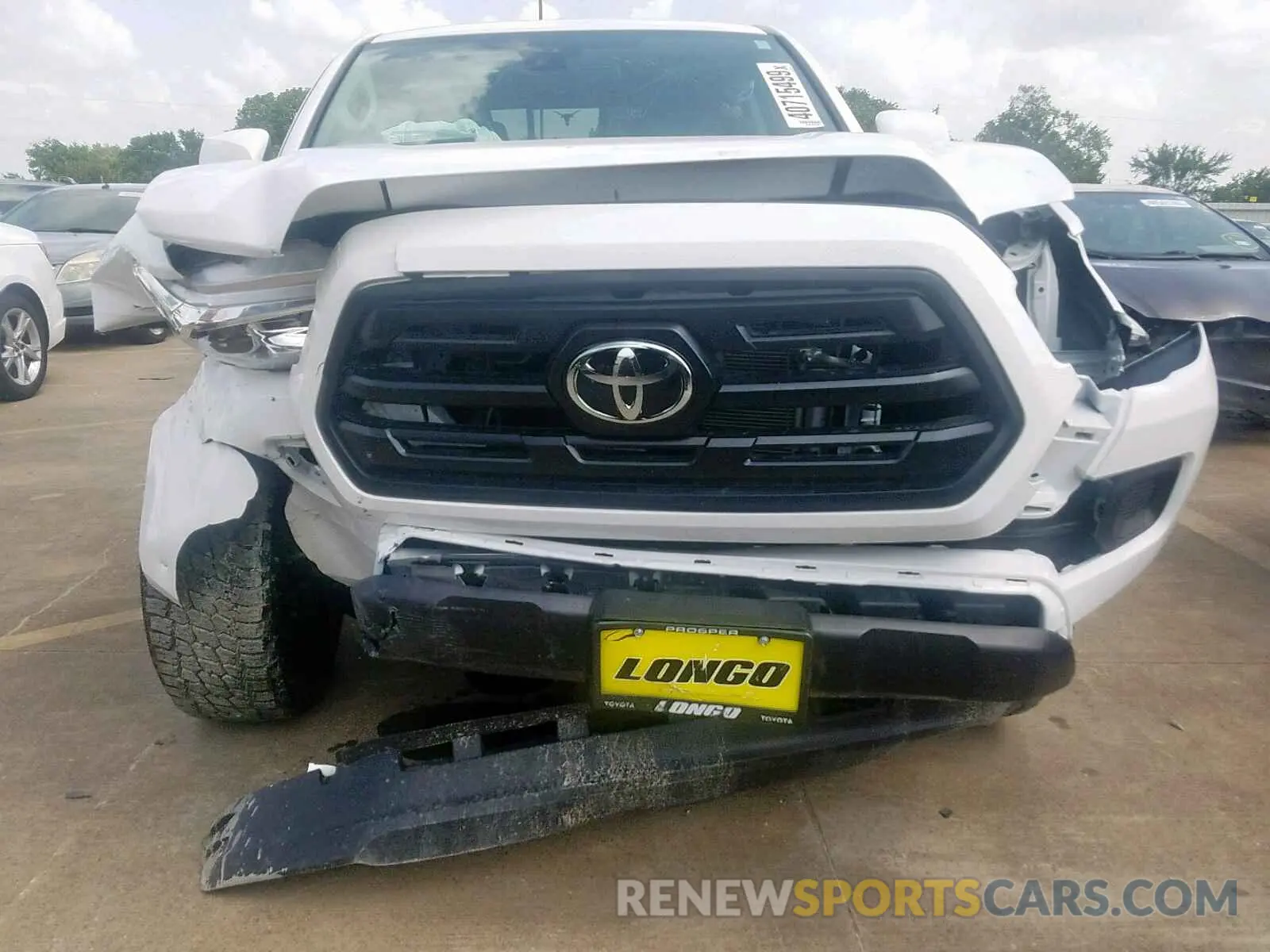 9 Photograph of a damaged car 5TFAX5GNXKX152585 TOYOTA TACOMA DOU 2019