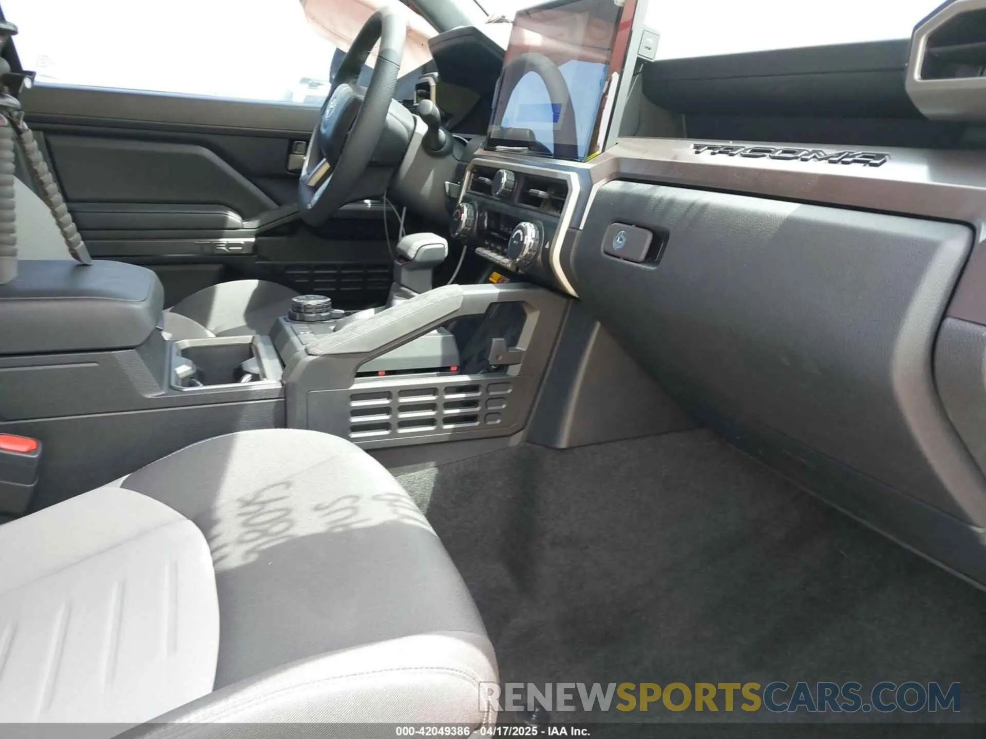 5 Photograph of a damaged car 3TYLC5LN7ST020789 TOYOTA TACOMA HYBRID 2025