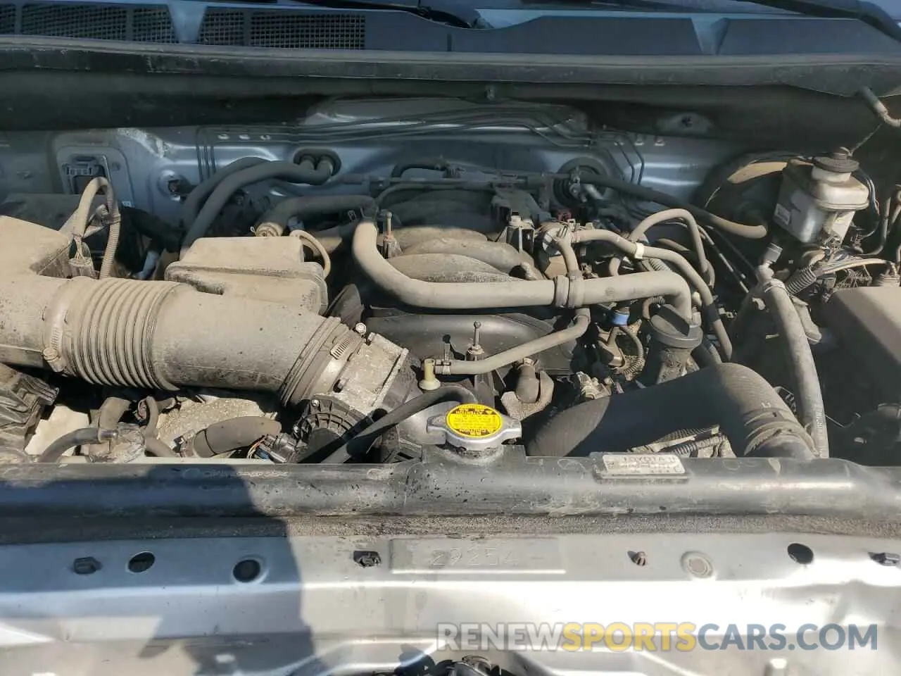 11 Photograph of a damaged car 5TFHY5F13EX371516 TOYOTA TUNDRA 2014