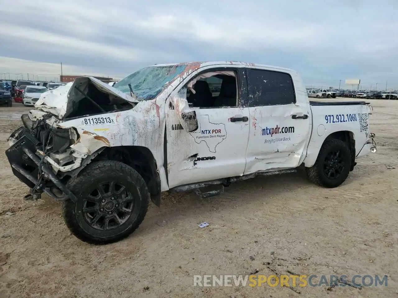 1 Photograph of a damaged car 5TFDW5F17FX485427 TOYOTA TUNDRA 2015