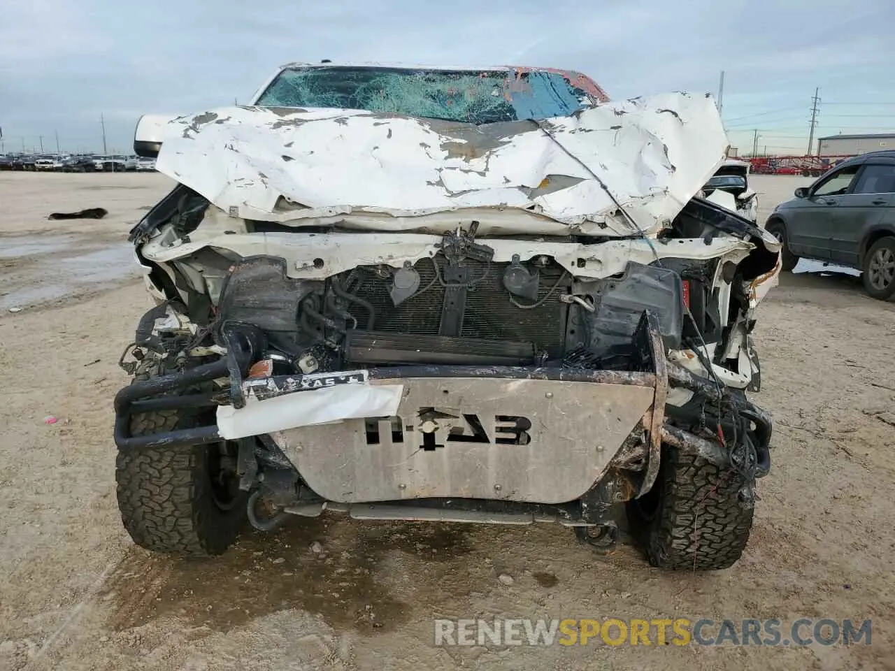 5 Photograph of a damaged car 5TFDW5F17FX485427 TOYOTA TUNDRA 2015