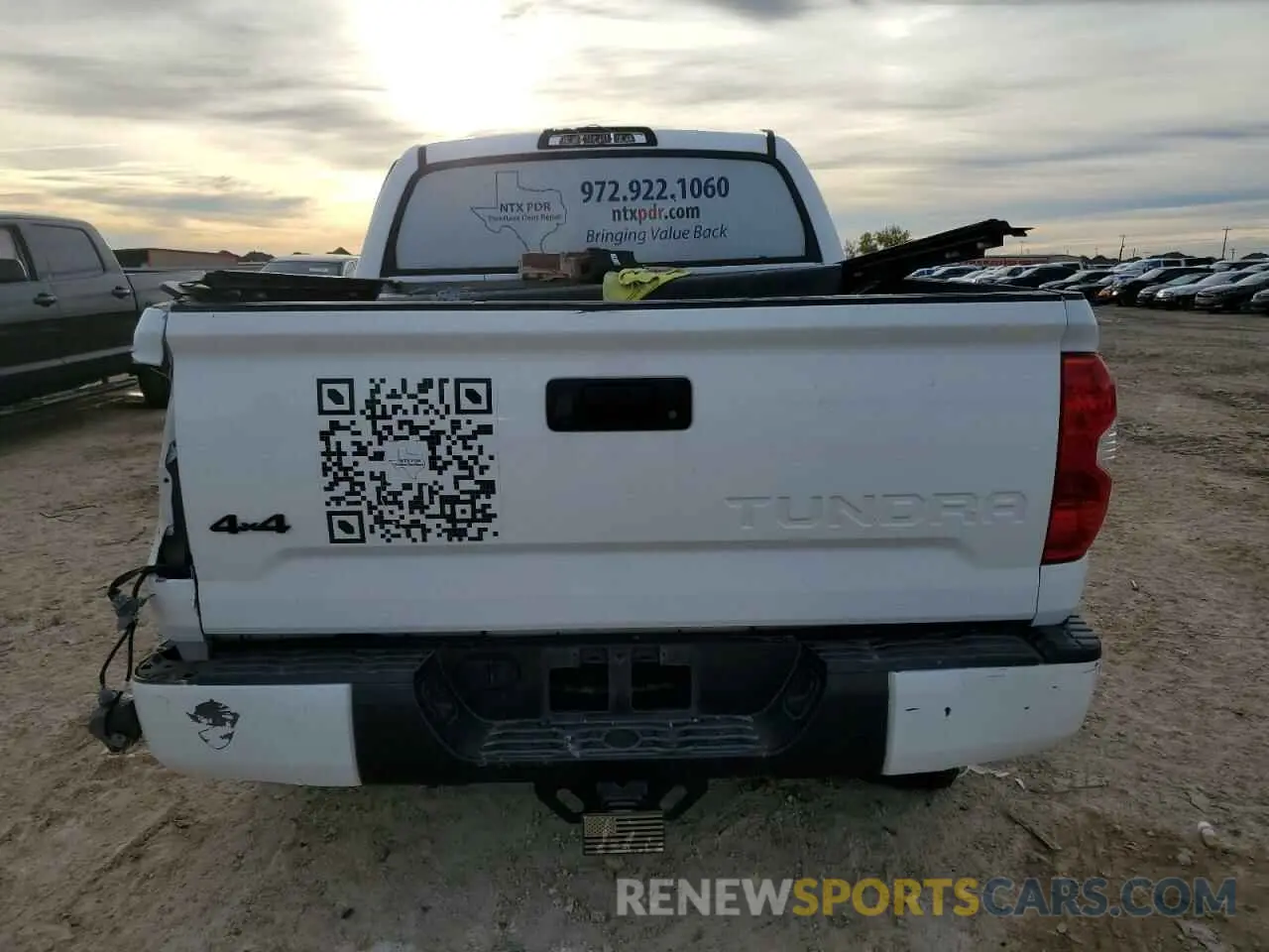 6 Photograph of a damaged car 5TFDW5F17FX485427 TOYOTA TUNDRA 2015