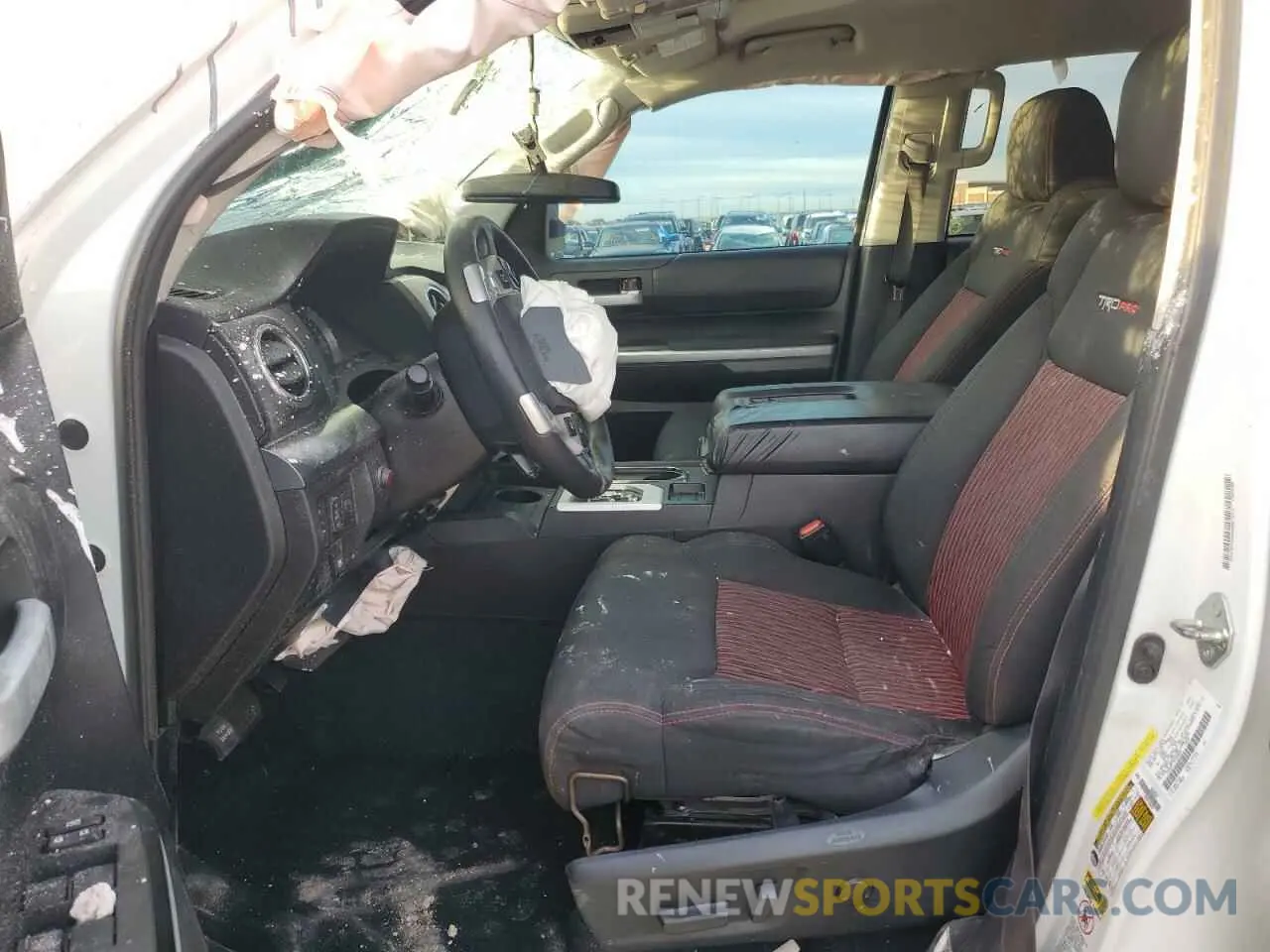 7 Photograph of a damaged car 5TFDW5F17FX485427 TOYOTA TUNDRA 2015