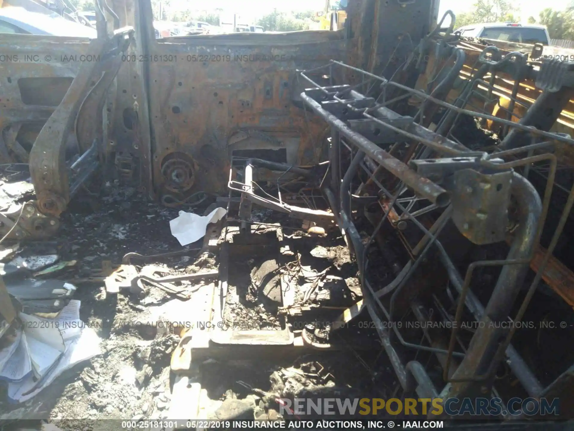 8 Photograph of a damaged car 5TFAY5F10KX780277 TOYOTA TUNDRA 2019