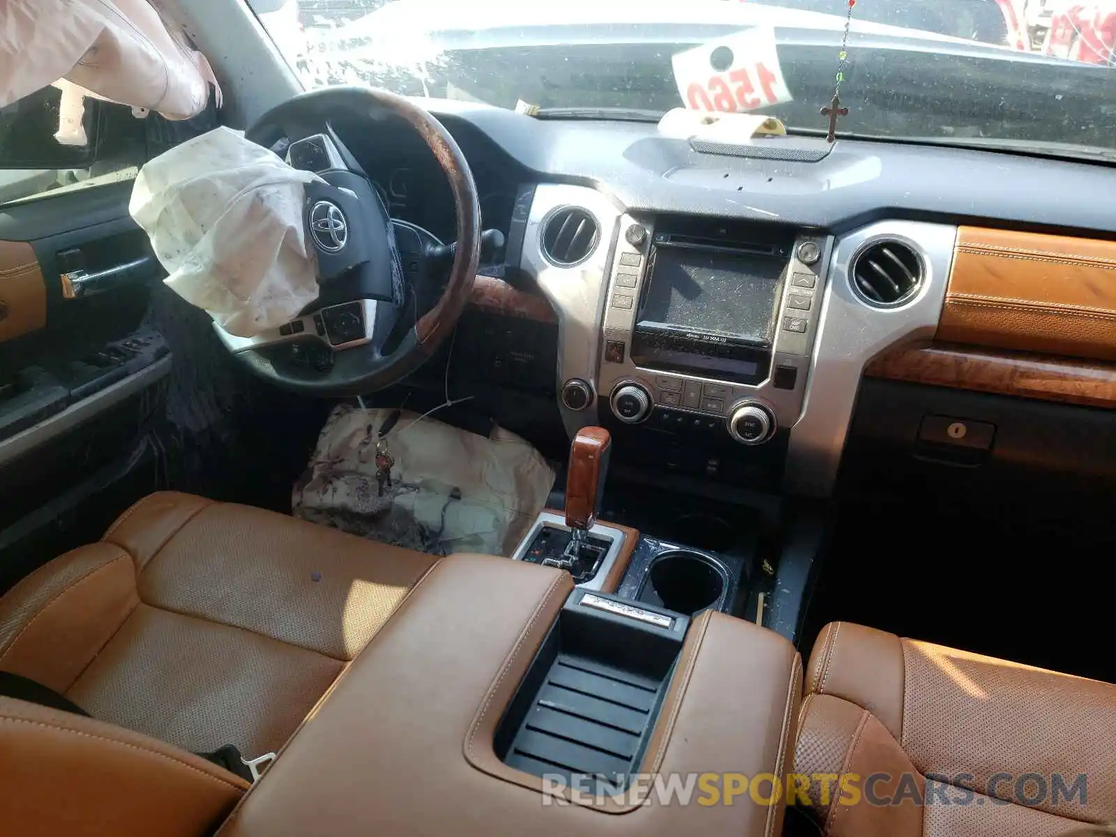 9 Photograph of a damaged car 5TFAY5F10KX815058 TOYOTA TUNDRA 2019