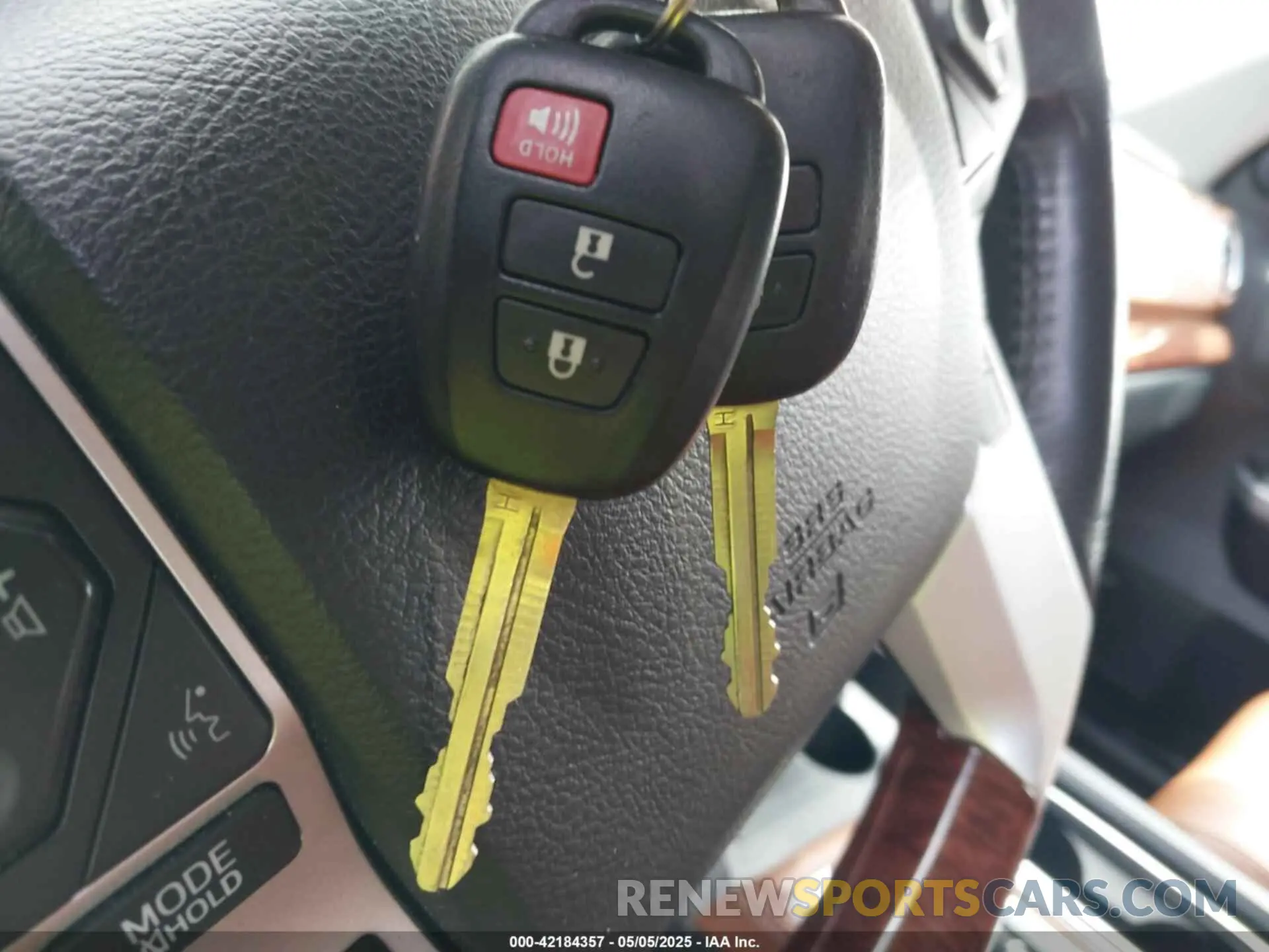 11 Photograph of a damaged car 5TFAY5F10KX854202 TOYOTA TUNDRA 2019