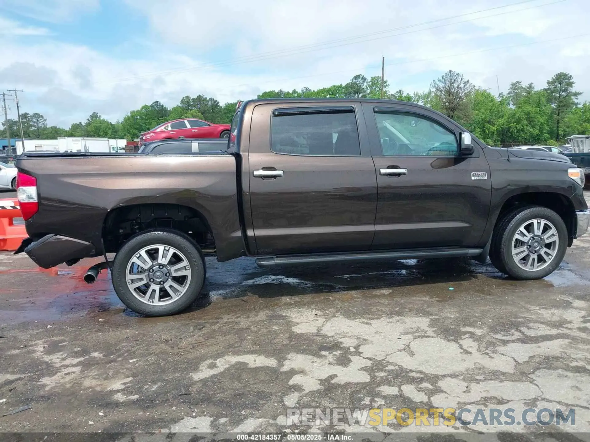 13 Photograph of a damaged car 5TFAY5F10KX854202 TOYOTA TUNDRA 2019