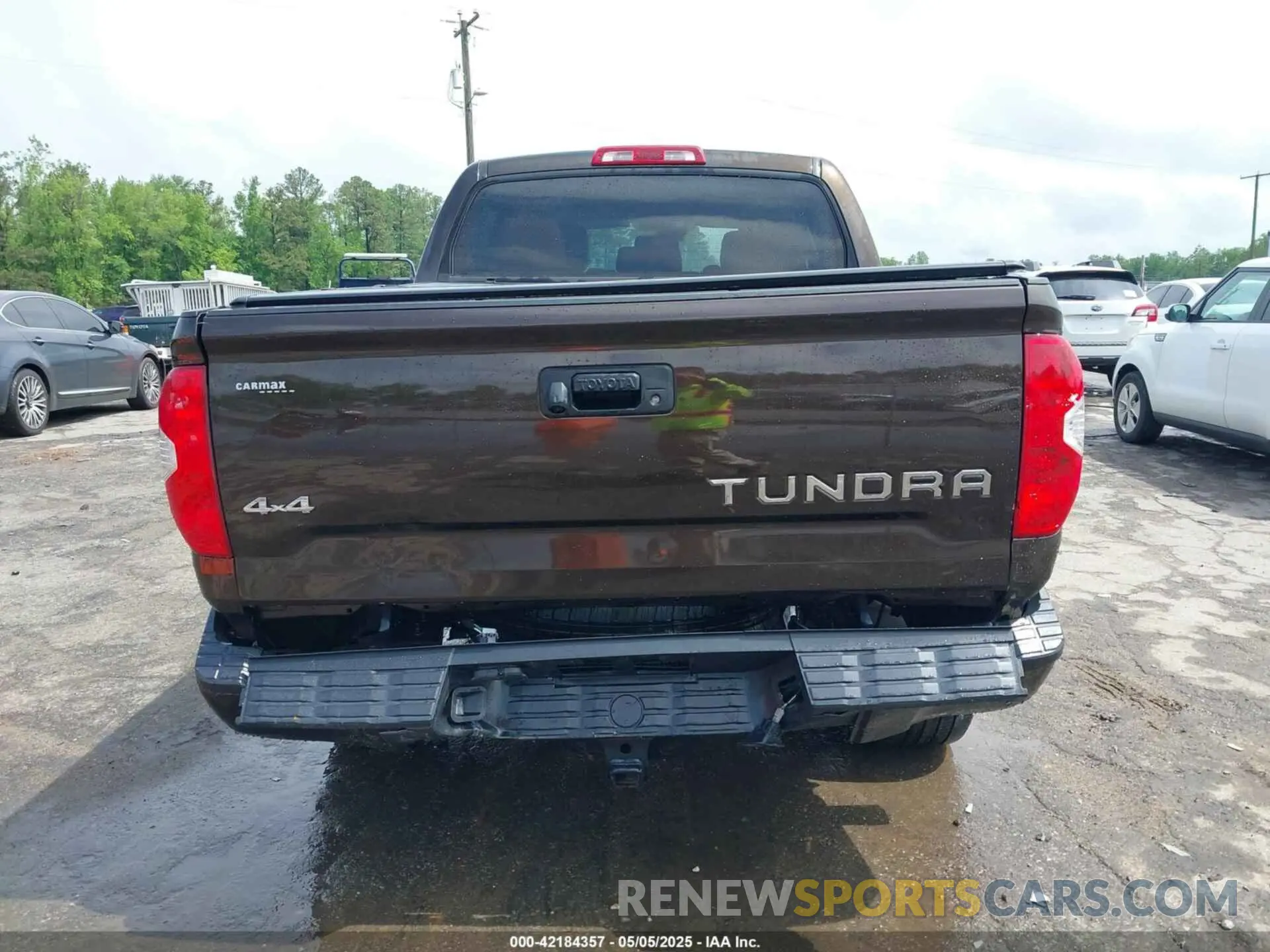 16 Photograph of a damaged car 5TFAY5F10KX854202 TOYOTA TUNDRA 2019