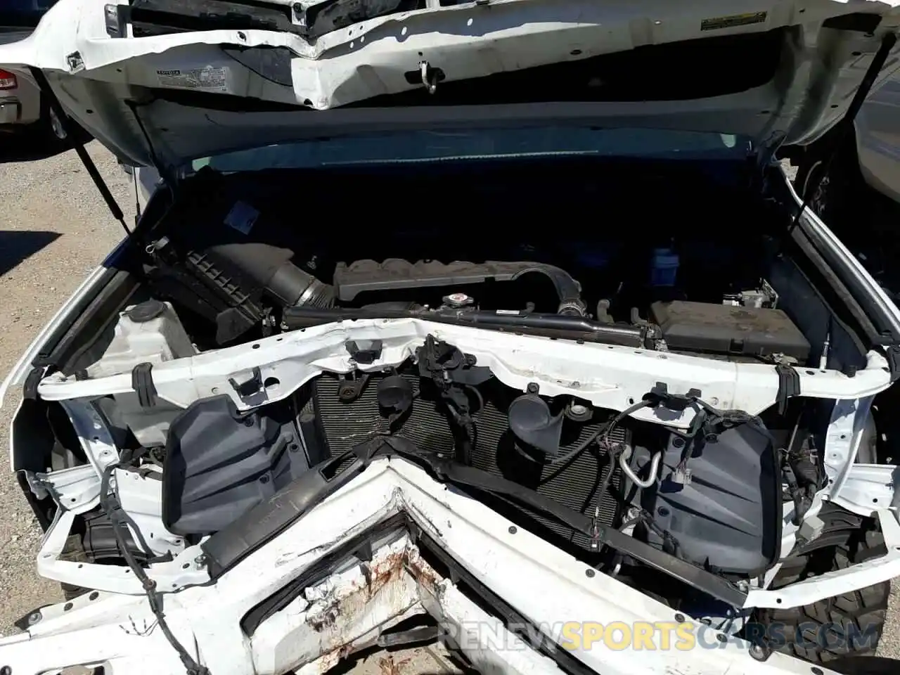 7 Photograph of a damaged car 5TFAY5F11KX824805 TOYOTA TUNDRA 2019