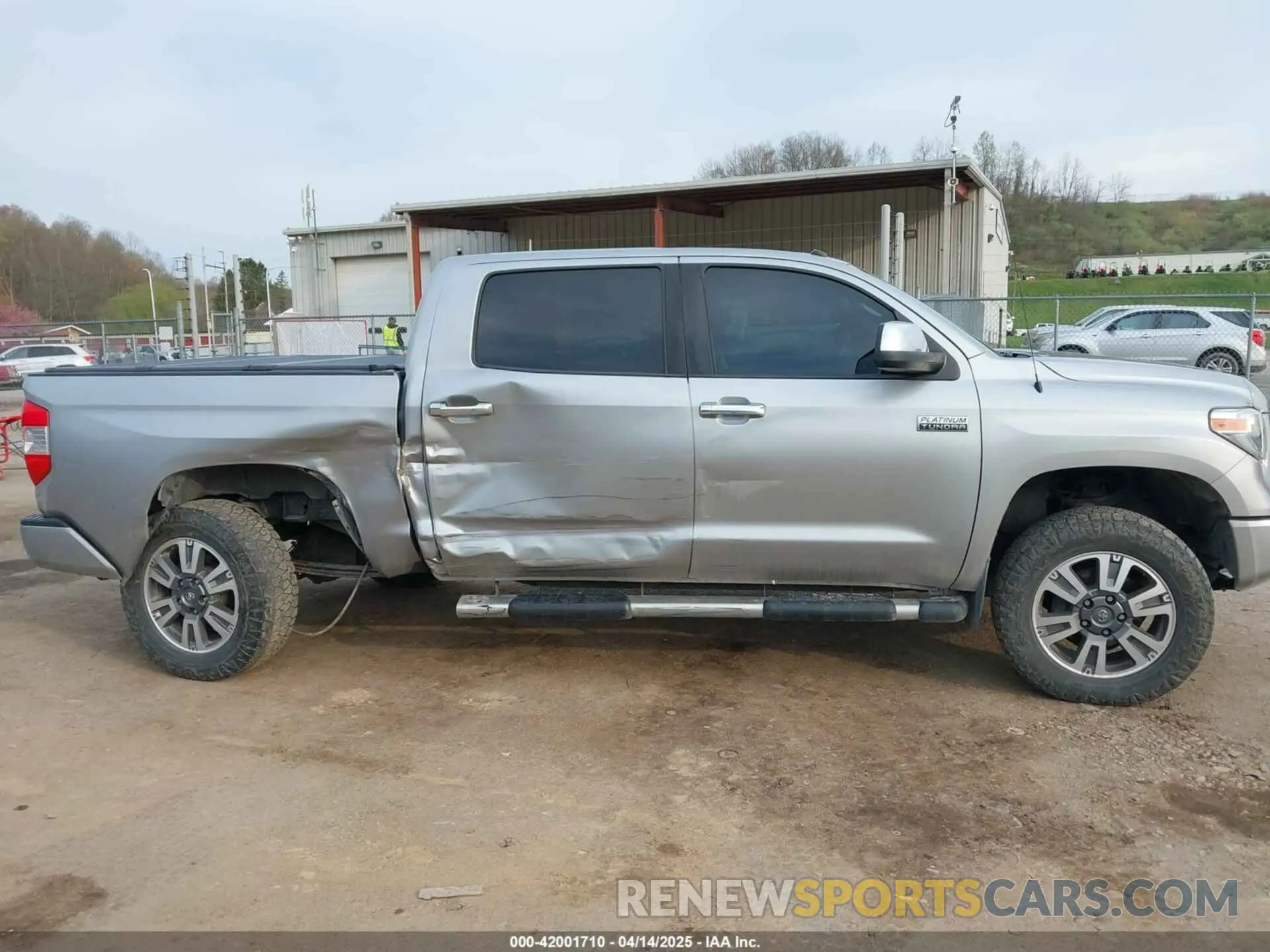14 Photograph of a damaged car 5TFAY5F11KX848702 TOYOTA TUNDRA 2019
