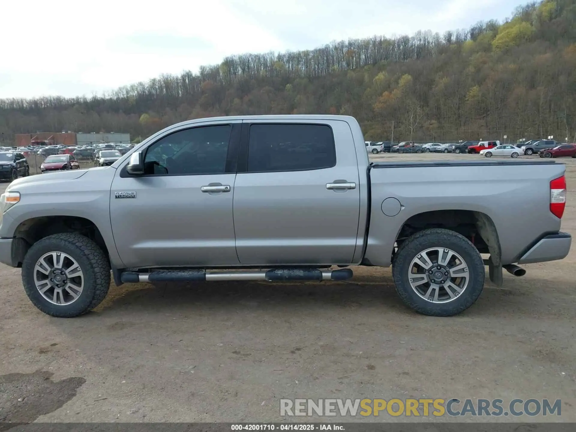 15 Photograph of a damaged car 5TFAY5F11KX848702 TOYOTA TUNDRA 2019