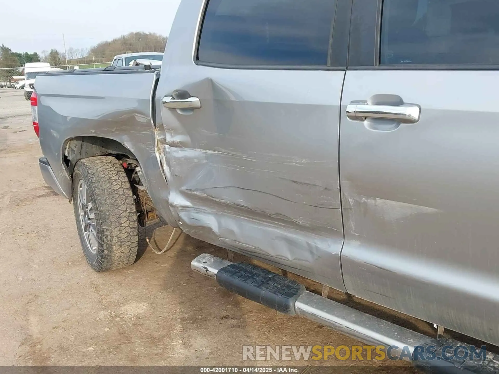 6 Photograph of a damaged car 5TFAY5F11KX848702 TOYOTA TUNDRA 2019