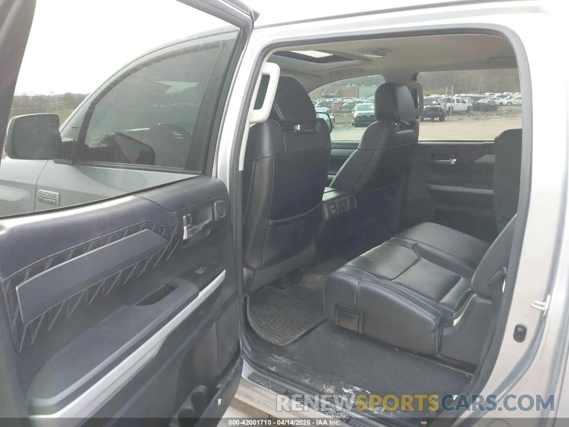 8 Photograph of a damaged car 5TFAY5F11KX848702 TOYOTA TUNDRA 2019