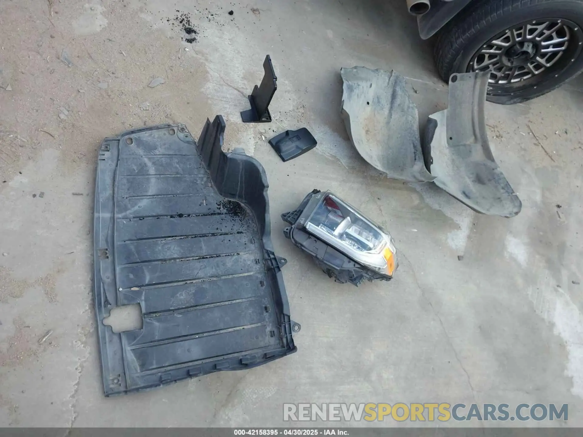 12 Photograph of a damaged car 5TFAY5F11KX854581 TOYOTA TUNDRA 2019