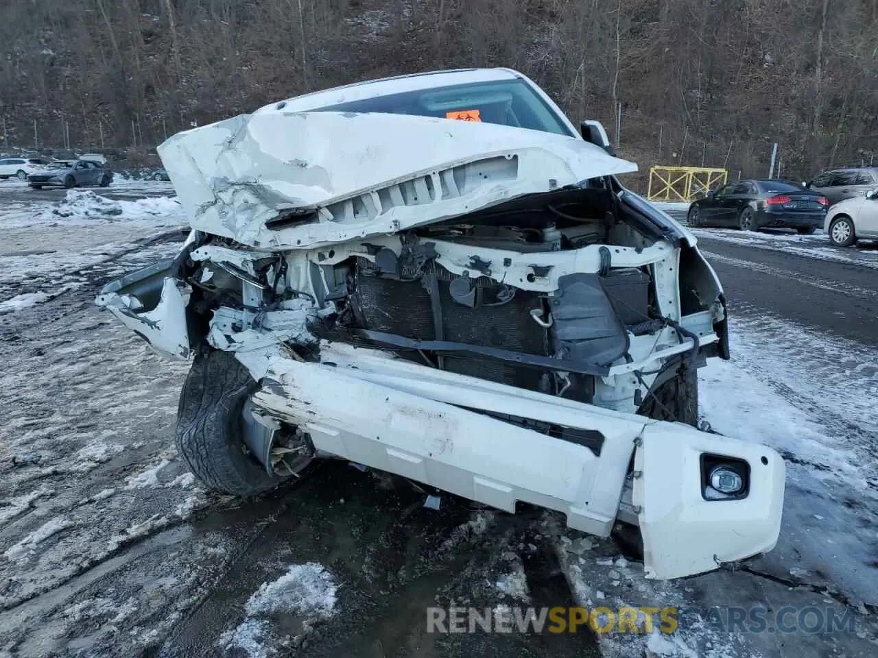 5 Photograph of a damaged car 5TFAY5F12KX828829 TOYOTA TUNDRA 2019