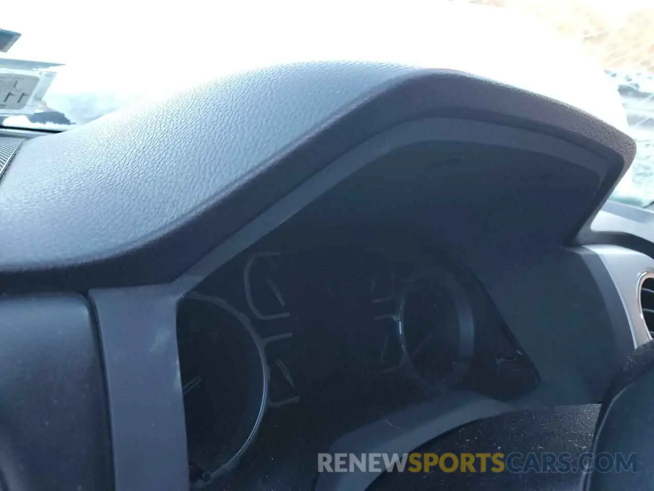 9 Photograph of a damaged car 5TFAY5F12KX828829 TOYOTA TUNDRA 2019