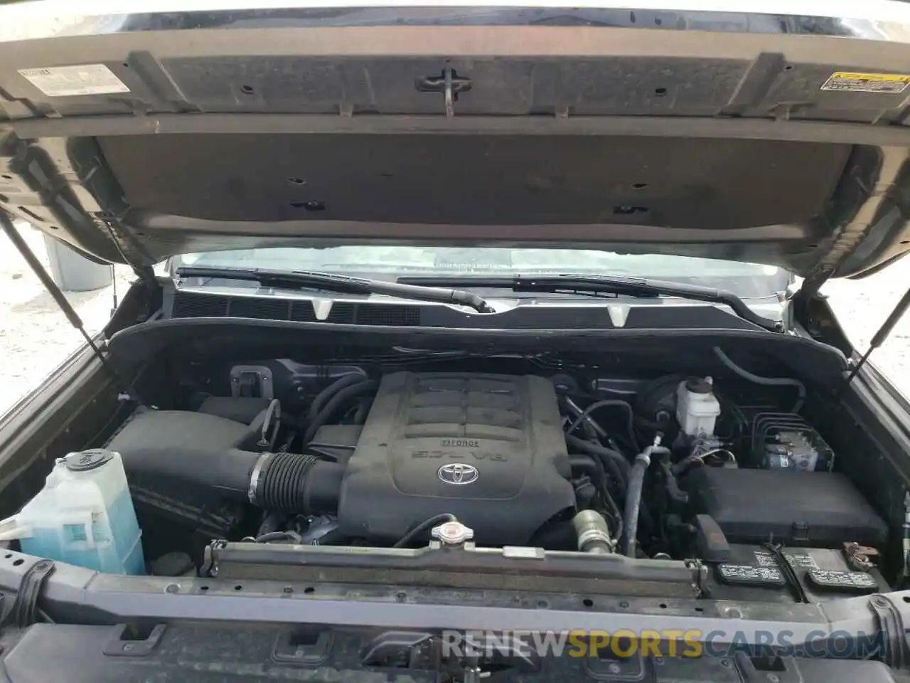 7 Photograph of a damaged car 5TFAY5F13KX794948 TOYOTA TUNDRA 2019