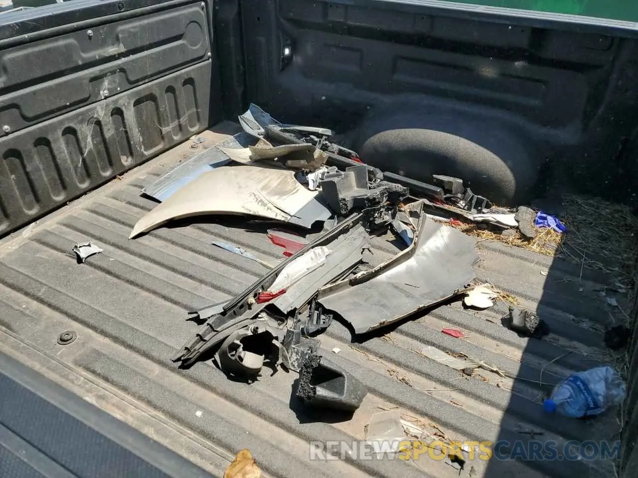 12 Photograph of a damaged car 5TFAY5F13KX833165 TOYOTA TUNDRA 2019