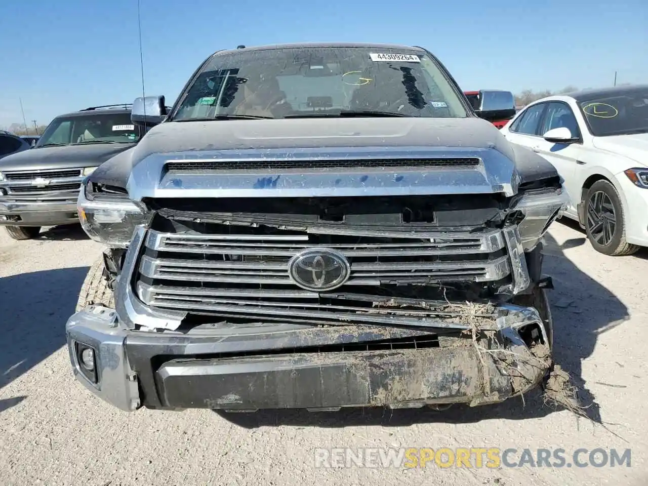 5 Photograph of a damaged car 5TFAY5F13KX863881 TOYOTA TUNDRA 2019