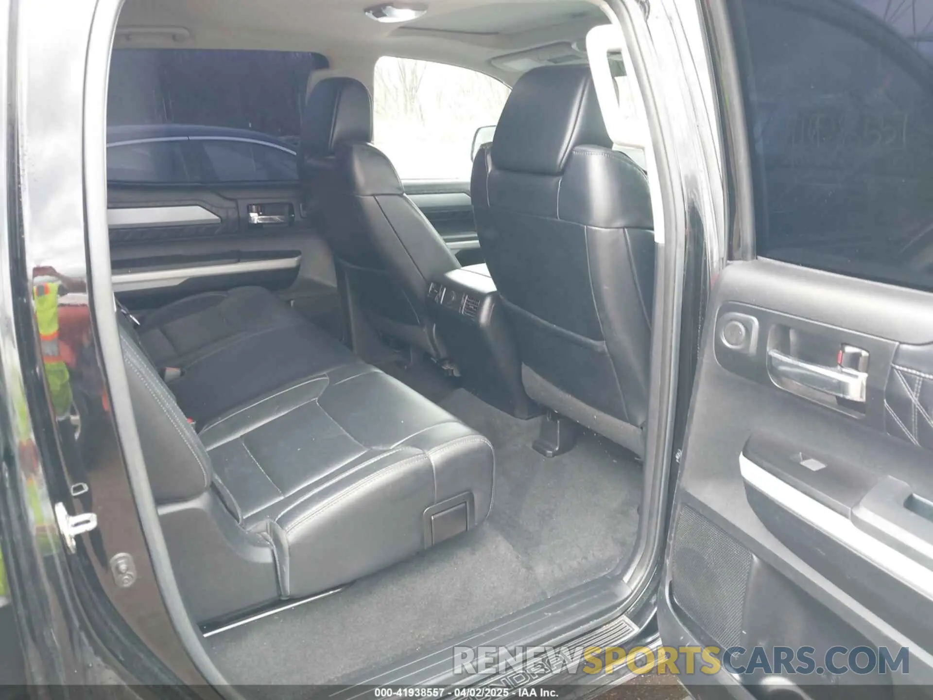 8 Photograph of a damaged car 5TFAY5F14KX791024 TOYOTA TUNDRA 2019