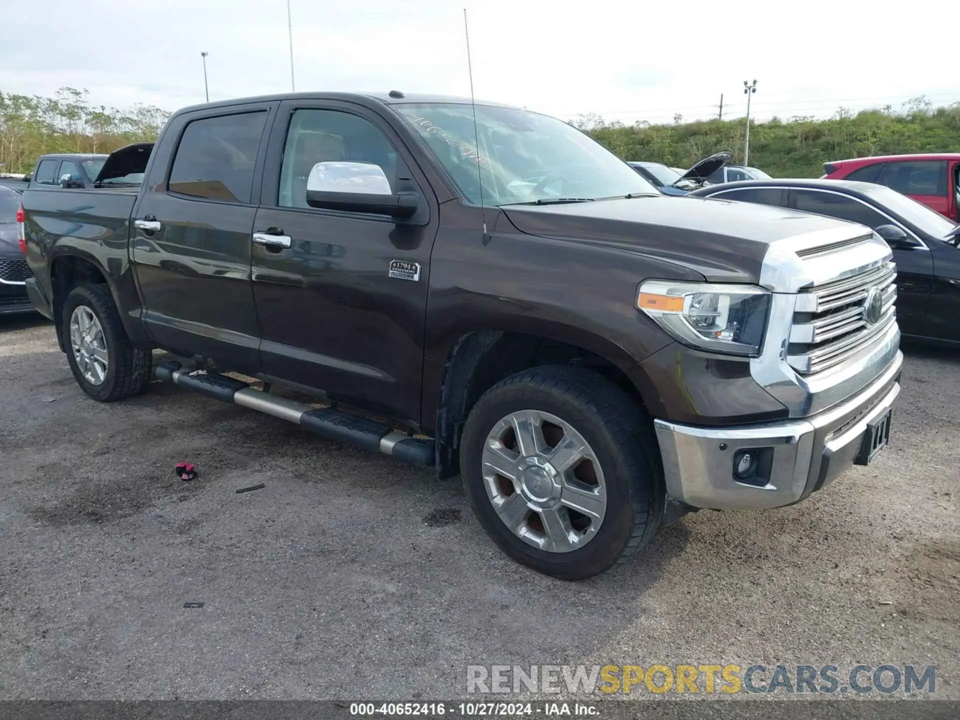 1 Photograph of a damaged car 5TFAY5F15KX780386 TOYOTA TUNDRA 2019