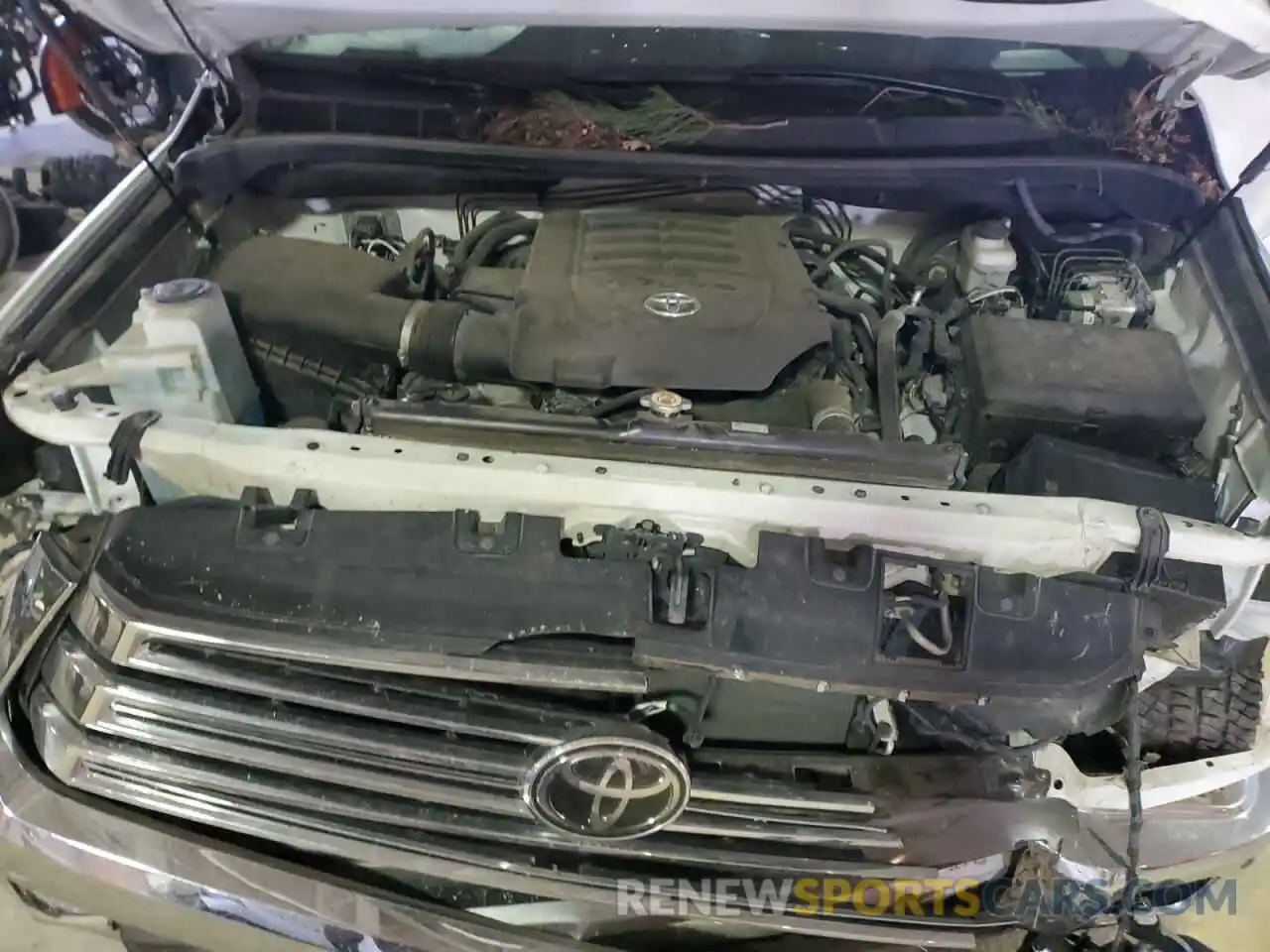 11 Photograph of a damaged car 5TFAY5F15KX798239 TOYOTA TUNDRA 2019