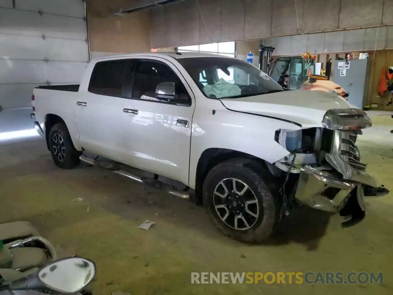 4 Photograph of a damaged car 5TFAY5F15KX798239 TOYOTA TUNDRA 2019