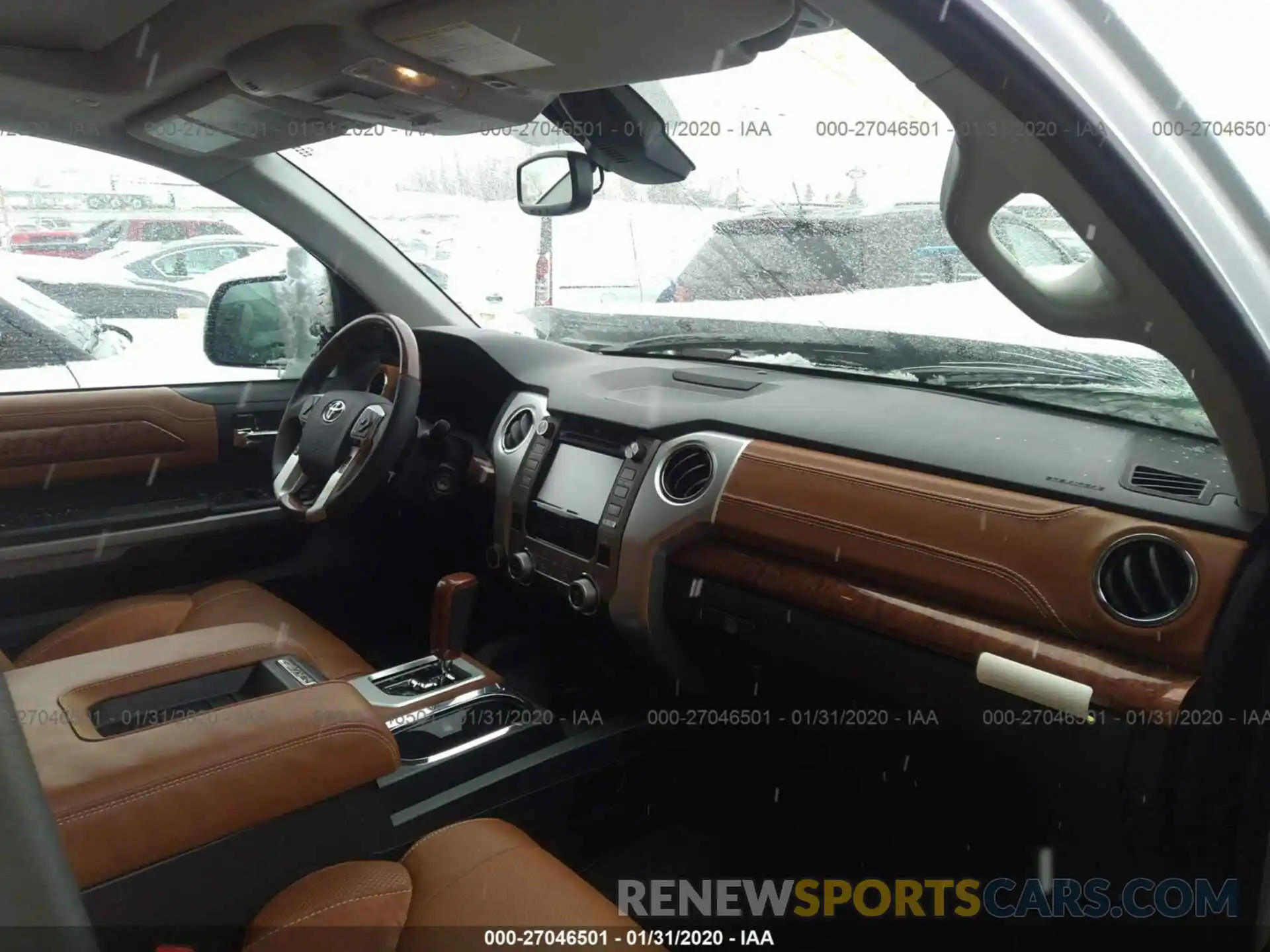 5 Photograph of a damaged car 5TFAY5F15KX850274 TOYOTA TUNDRA 2019