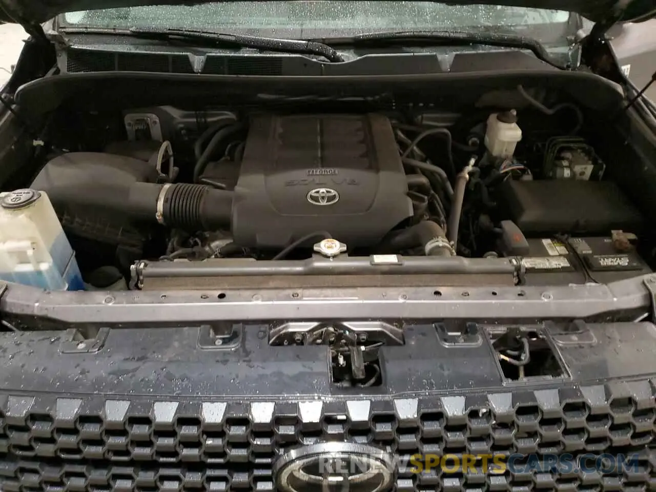 11 Photograph of a damaged car 5TFAY5F16KX793261 TOYOTA TUNDRA 2019
