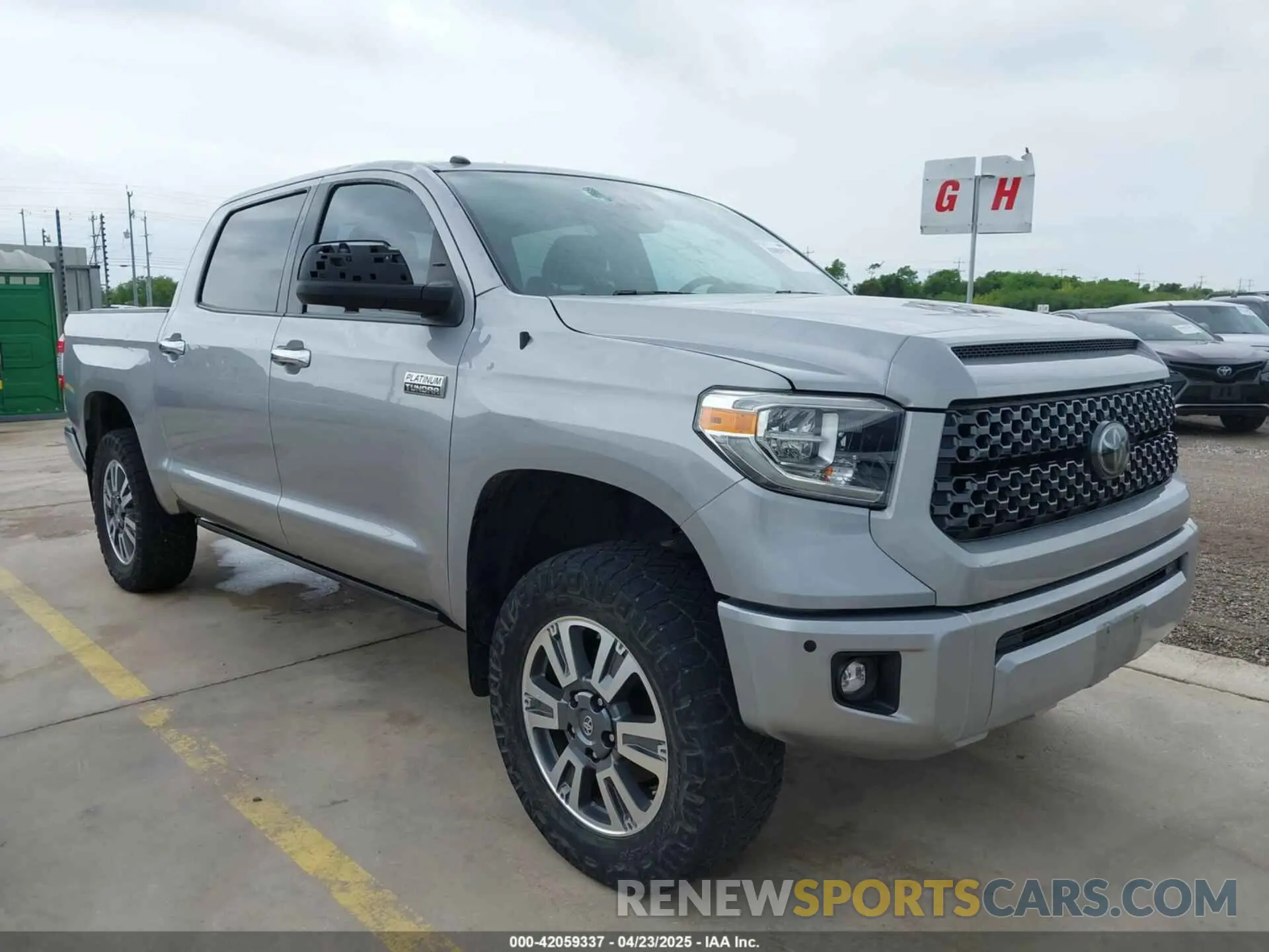 1 Photograph of a damaged car 5TFAY5F16KX795902 TOYOTA TUNDRA 2019