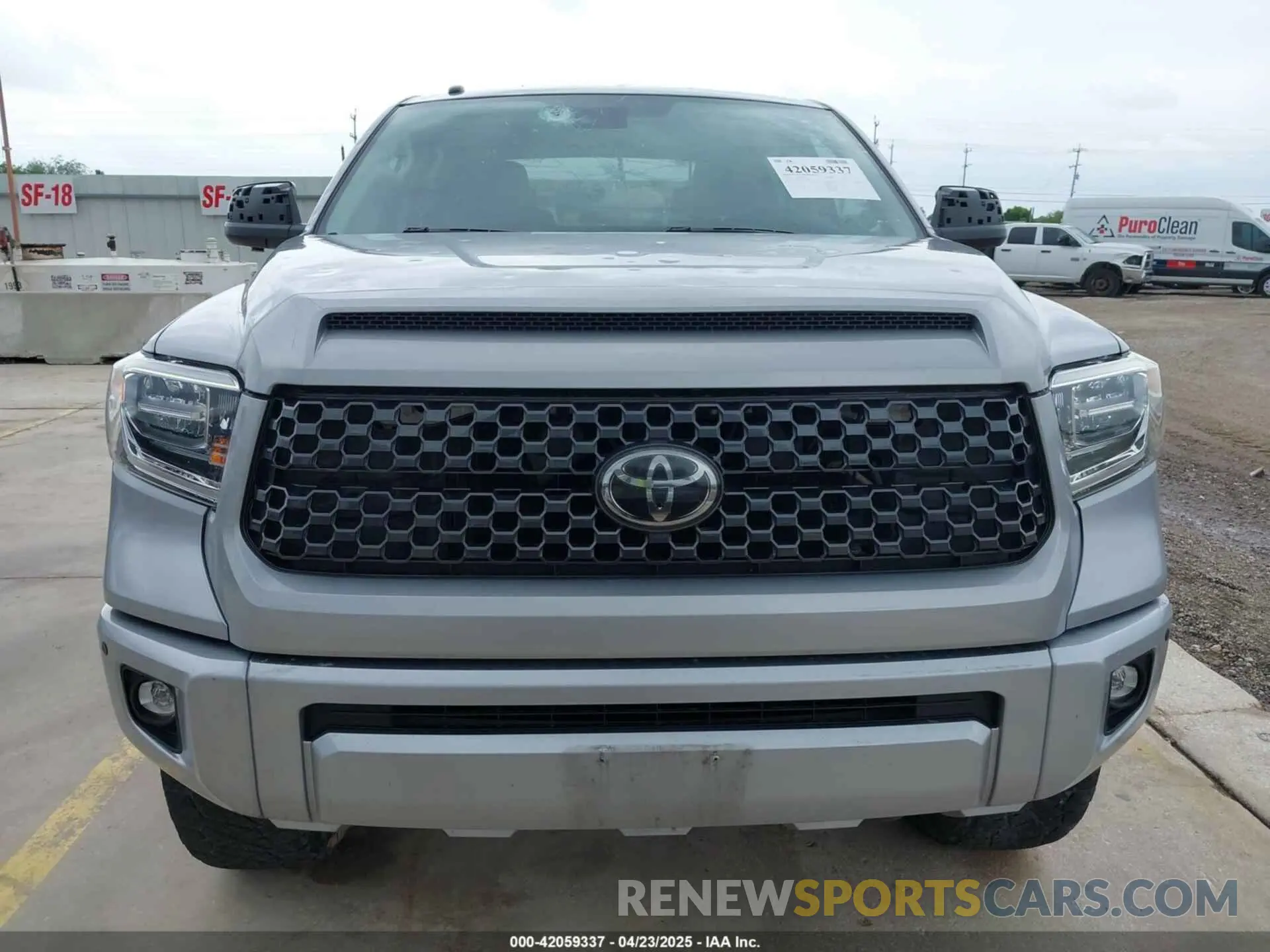 13 Photograph of a damaged car 5TFAY5F16KX795902 TOYOTA TUNDRA 2019