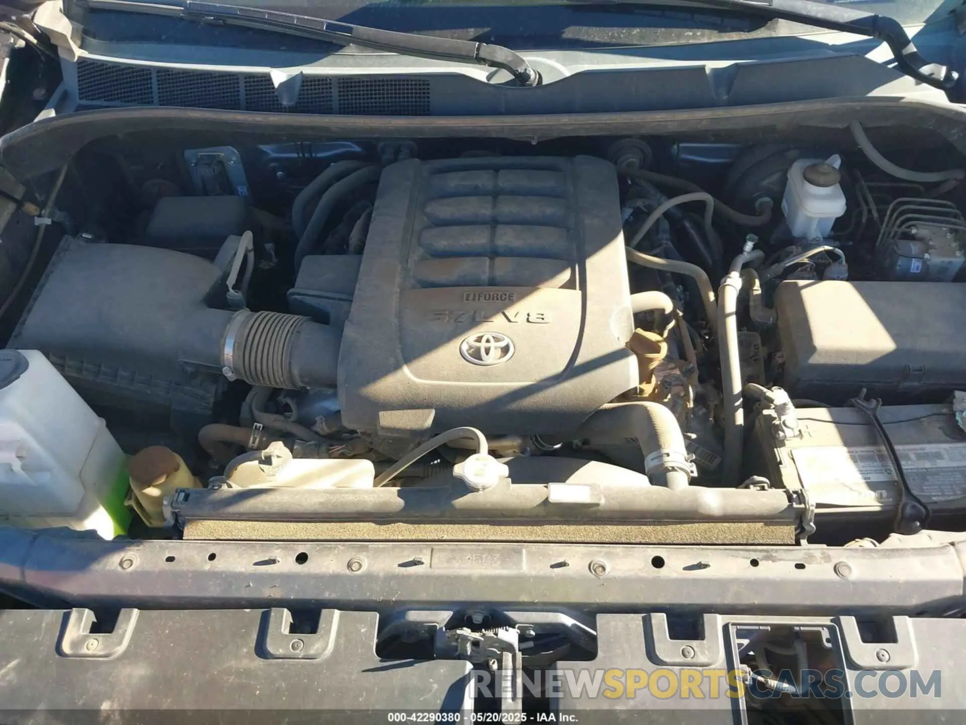10 Photograph of a damaged car 5TFAY5F17KX791678 TOYOTA TUNDRA 2019