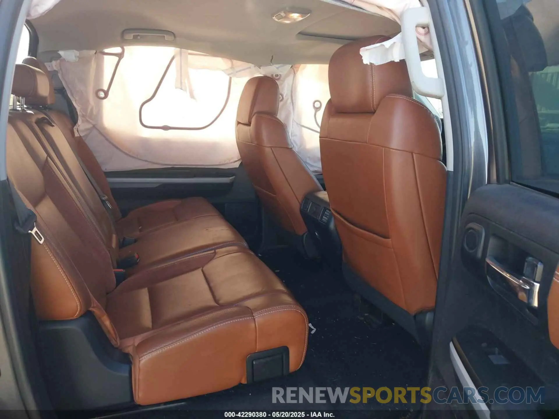 8 Photograph of a damaged car 5TFAY5F17KX791678 TOYOTA TUNDRA 2019