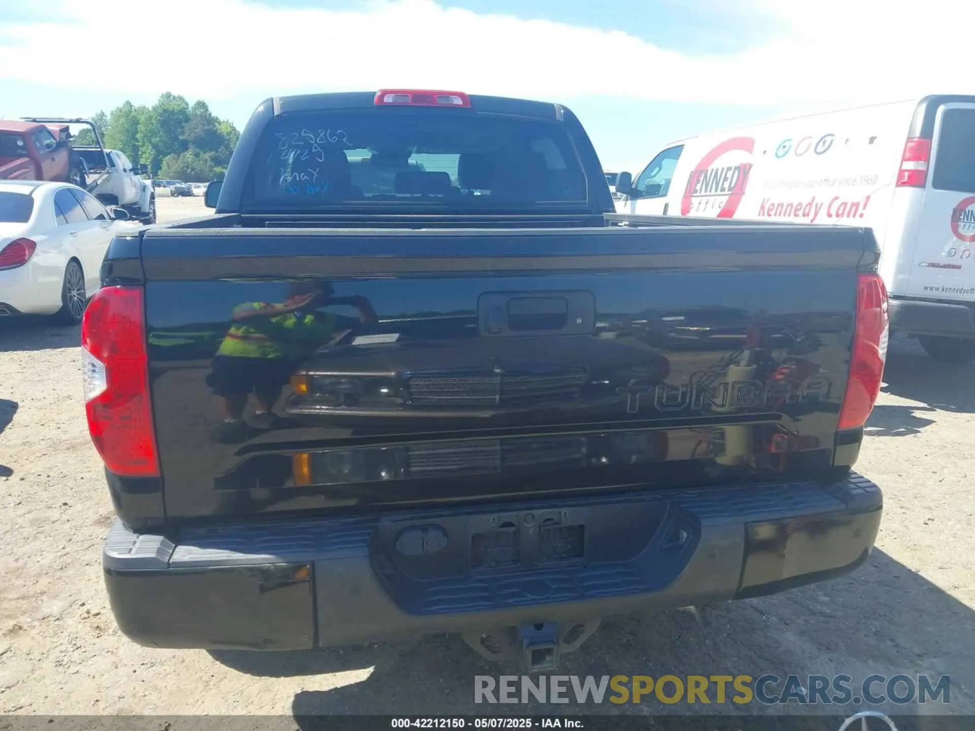 15 Photograph of a damaged car 5TFAY5F17KX825862 TOYOTA TUNDRA 2019