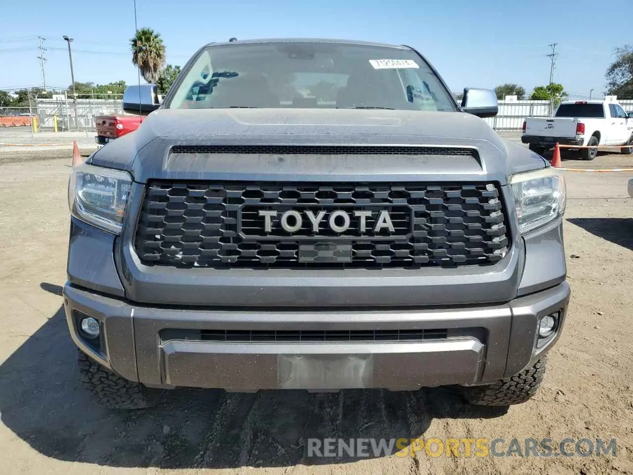 5 Photograph of a damaged car 5TFAY5F17KX853435 TOYOTA TUNDRA 2019